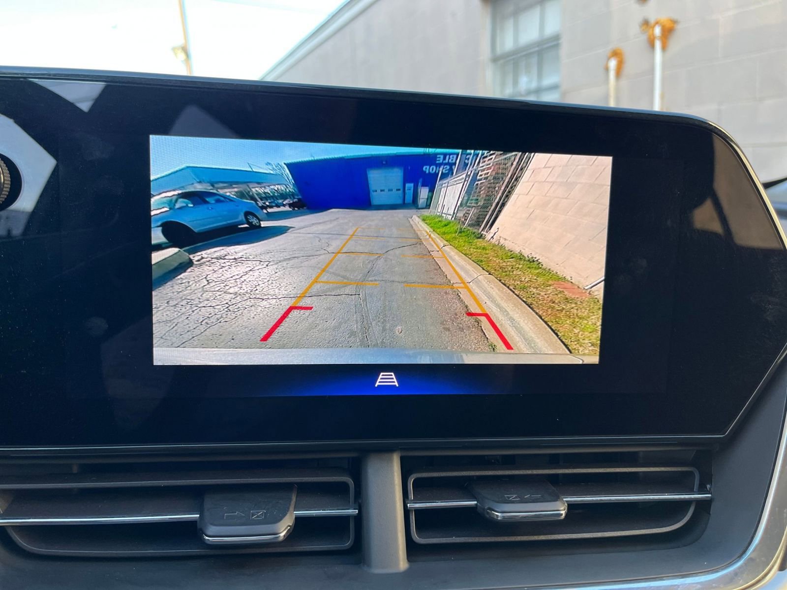 Thumbnail: 2025 Chevrolet Trax - 22