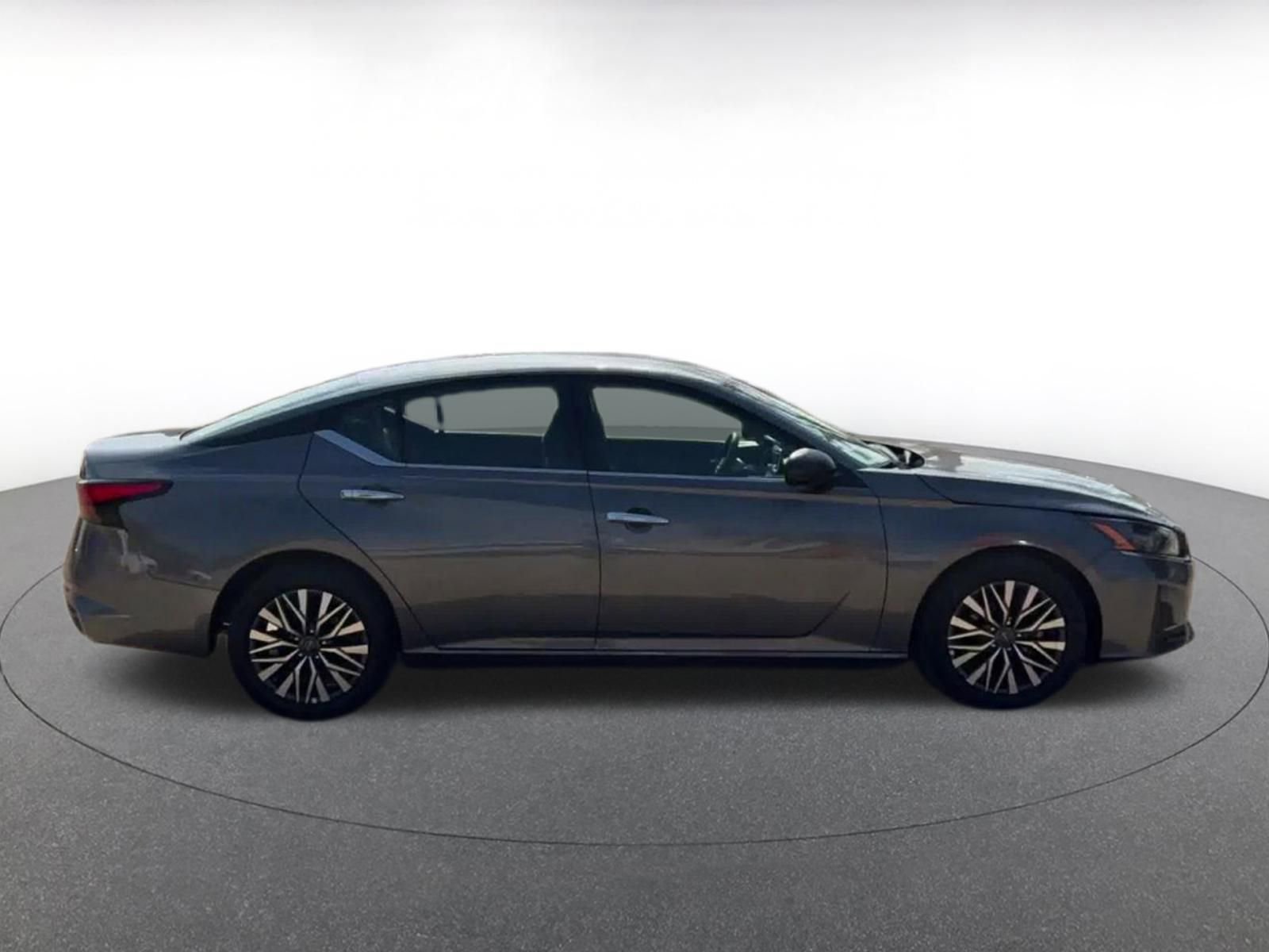 Thumbnail: 2025 Nissan Altima - 15