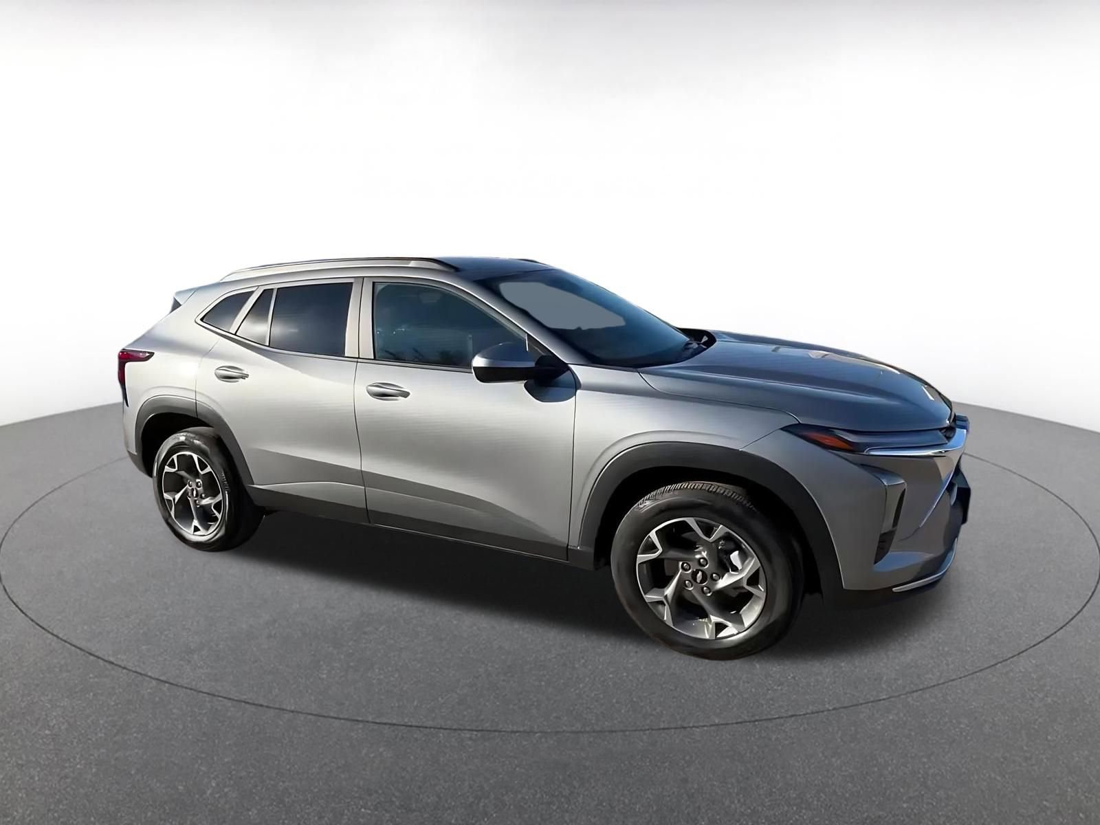 Thumbnail: 2025 Chevrolet Trax - 2