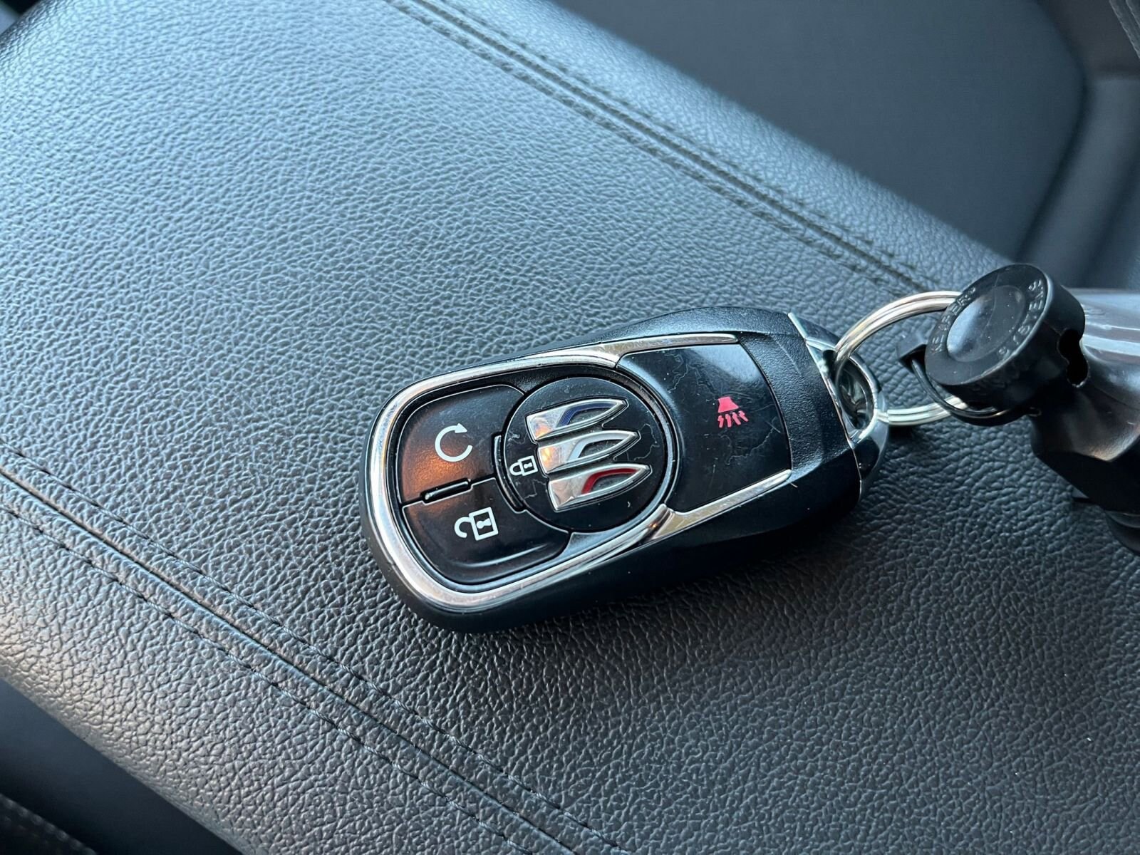 Thumbnail: 2025 Buick Encore GX - 21