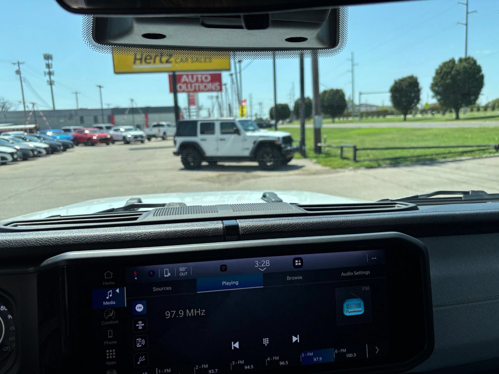 Thumbnail: 2025 Jeep Wrangler - 17
