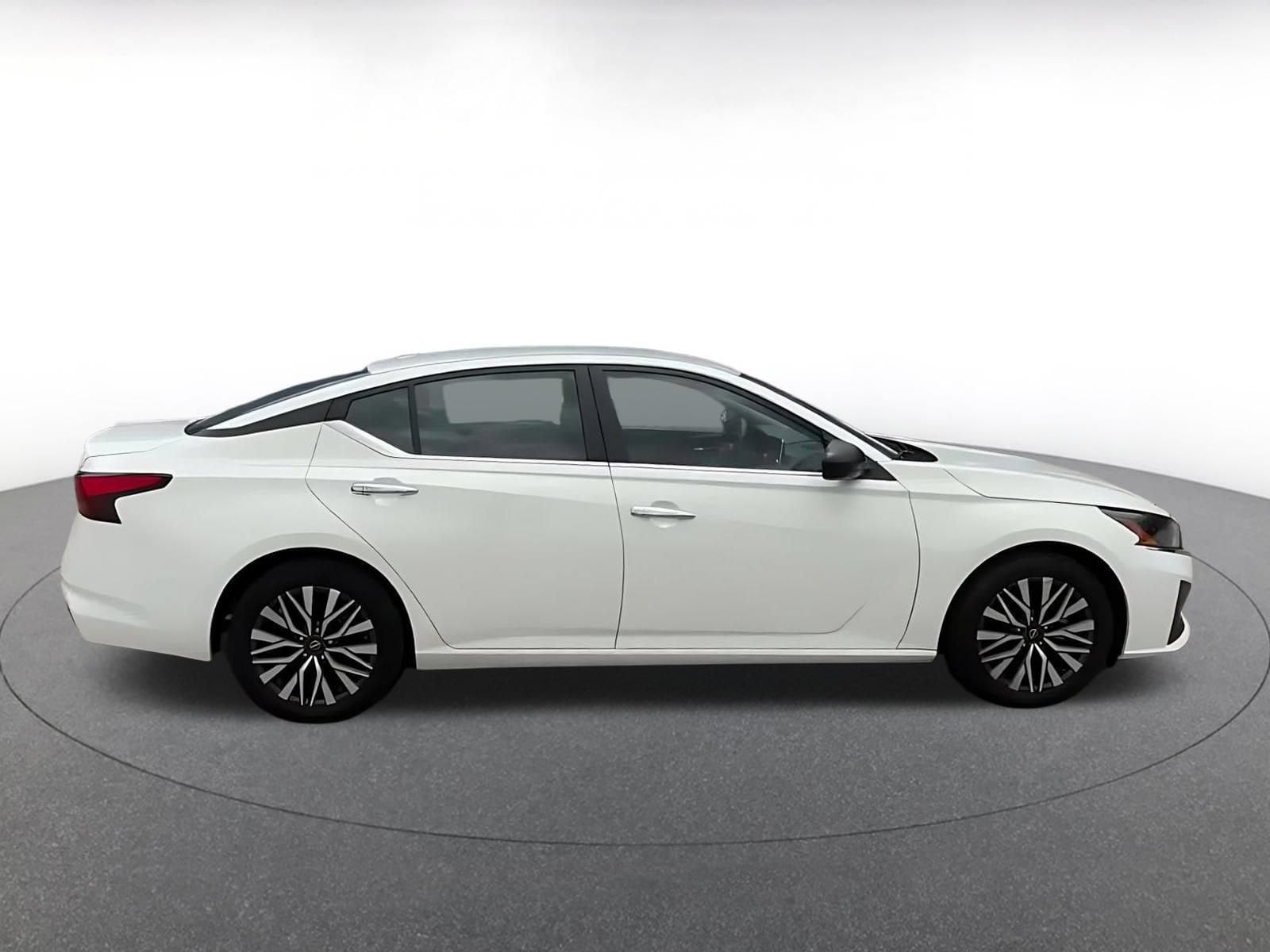 Thumbnail: 2025 Nissan Altima - 13