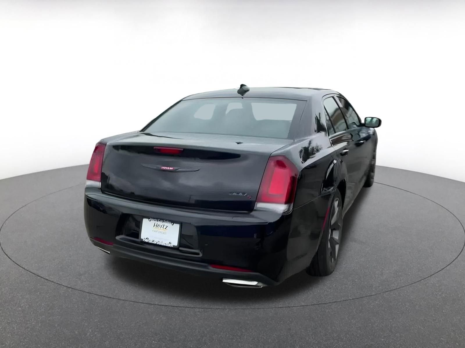 Thumbnail: 2022 Chrysler 300 - 13