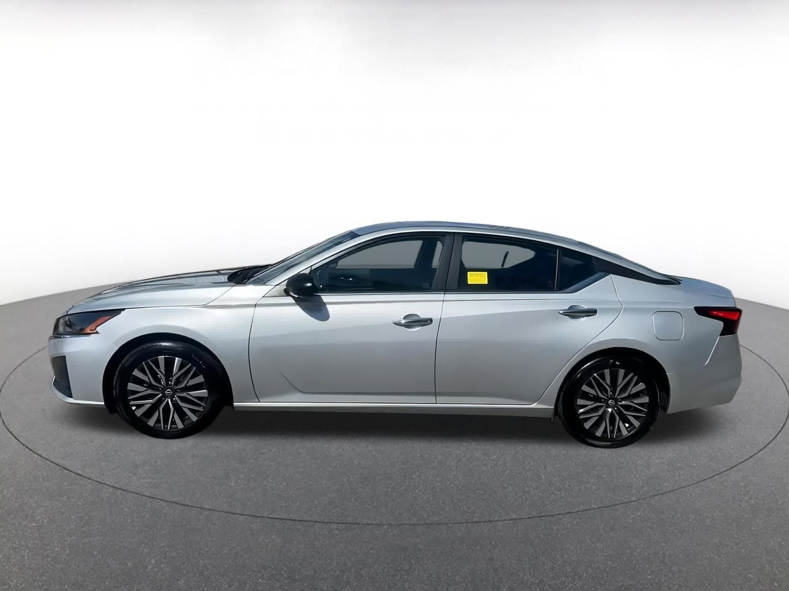 Thumbnail: 2024 Nissan Altima - 9
