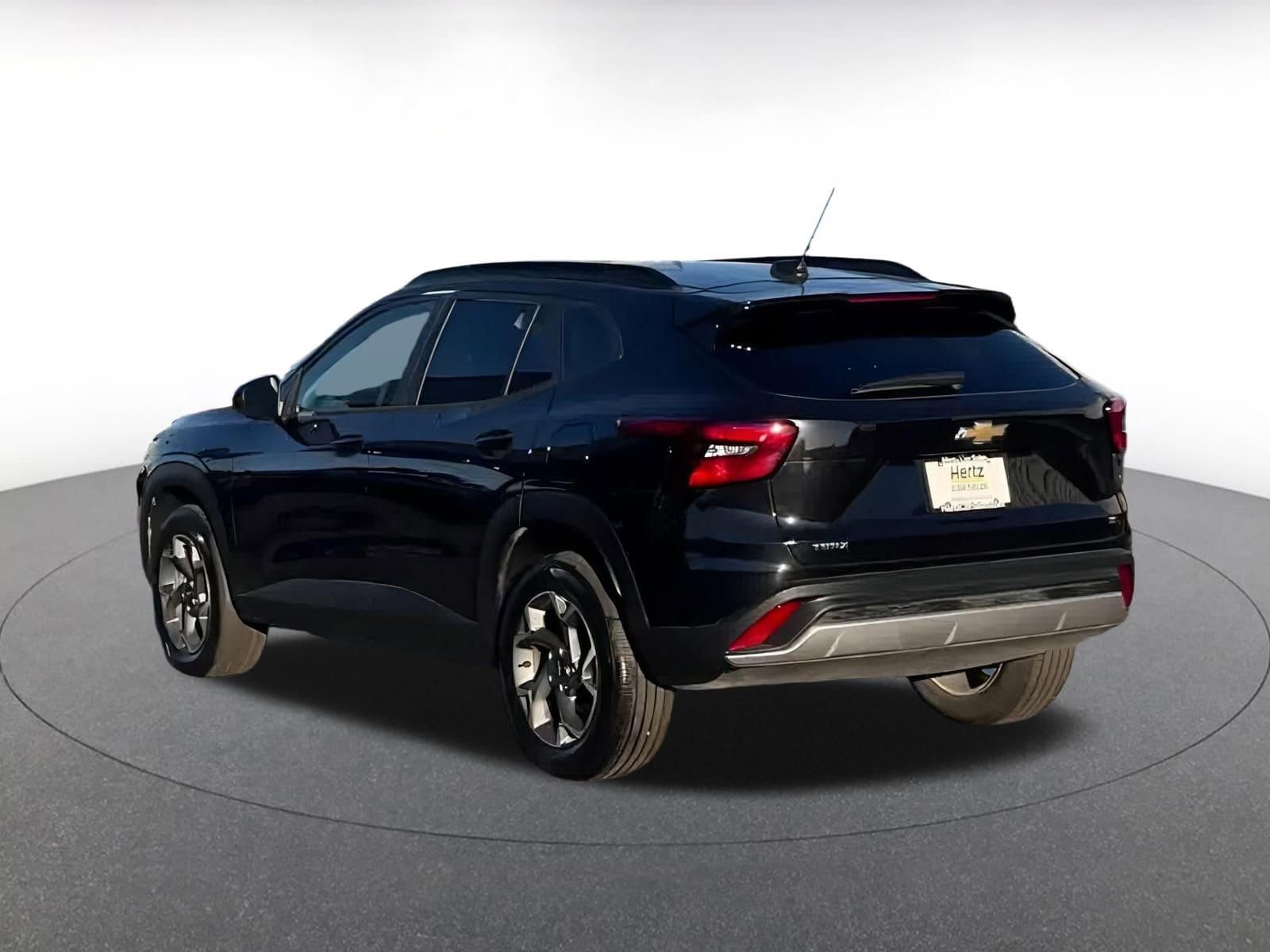 Thumbnail: 2025 Chevrolet Trax - 11