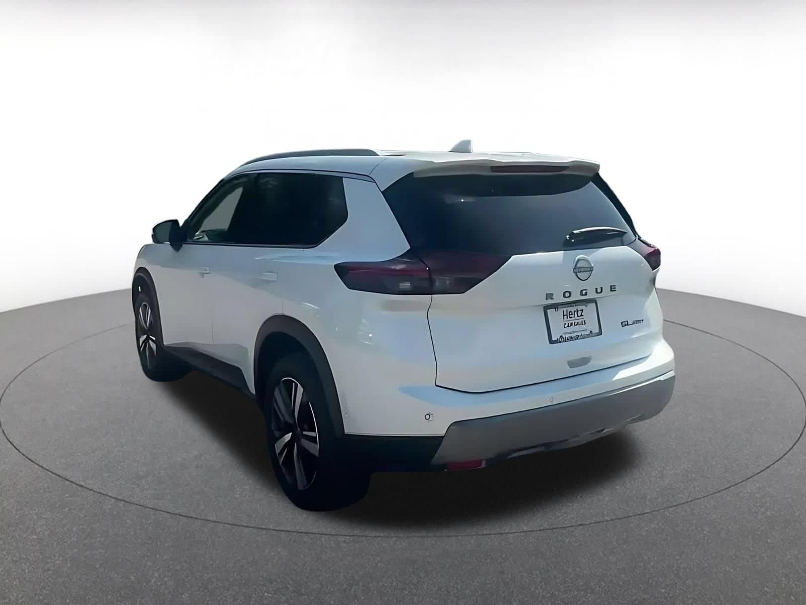 Thumbnail: 2026 Nissan Rogue - 10
