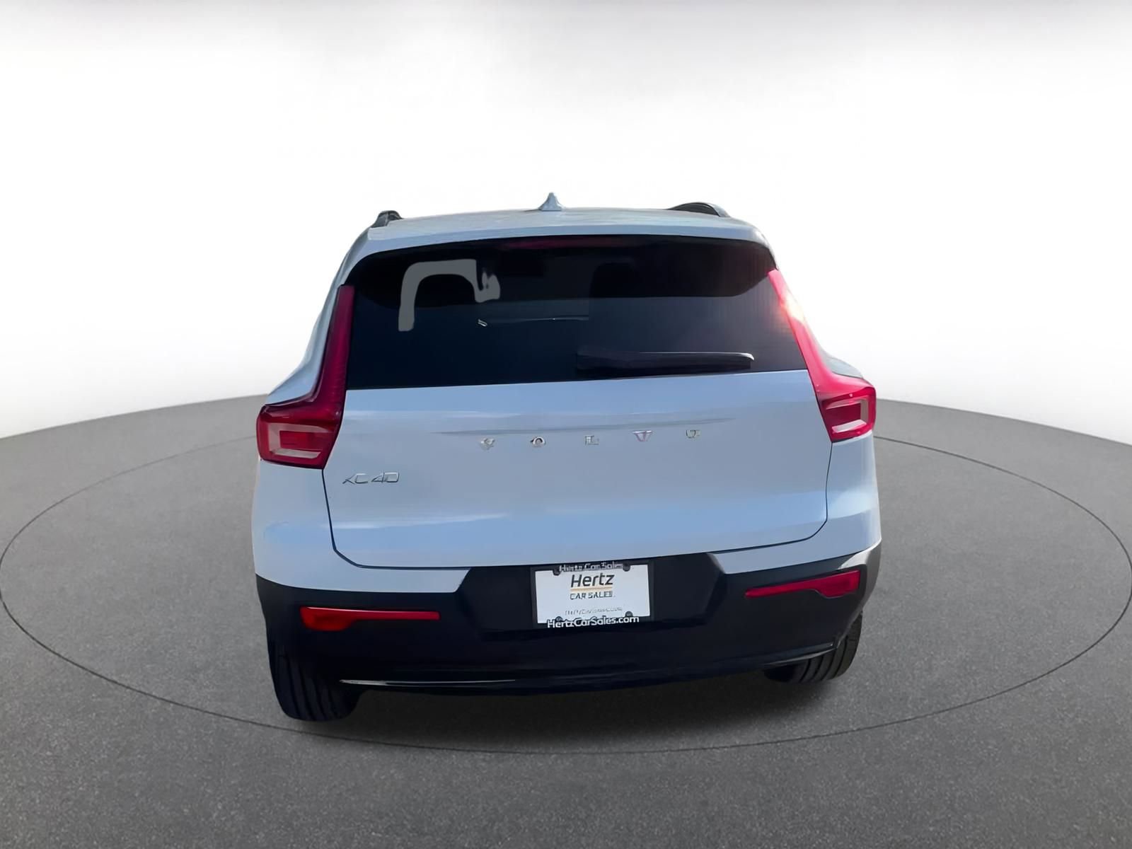 Thumbnail: 2024 Volvo XC40 - 12