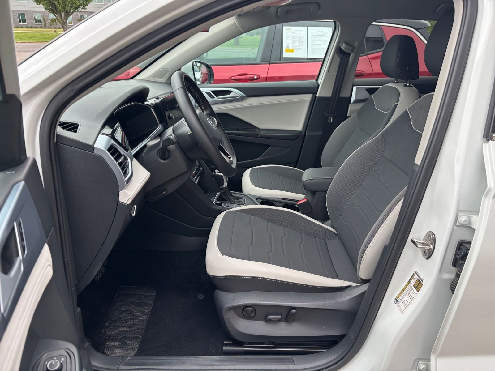 Thumbnail: 2025 Volkswagen Taos - 28