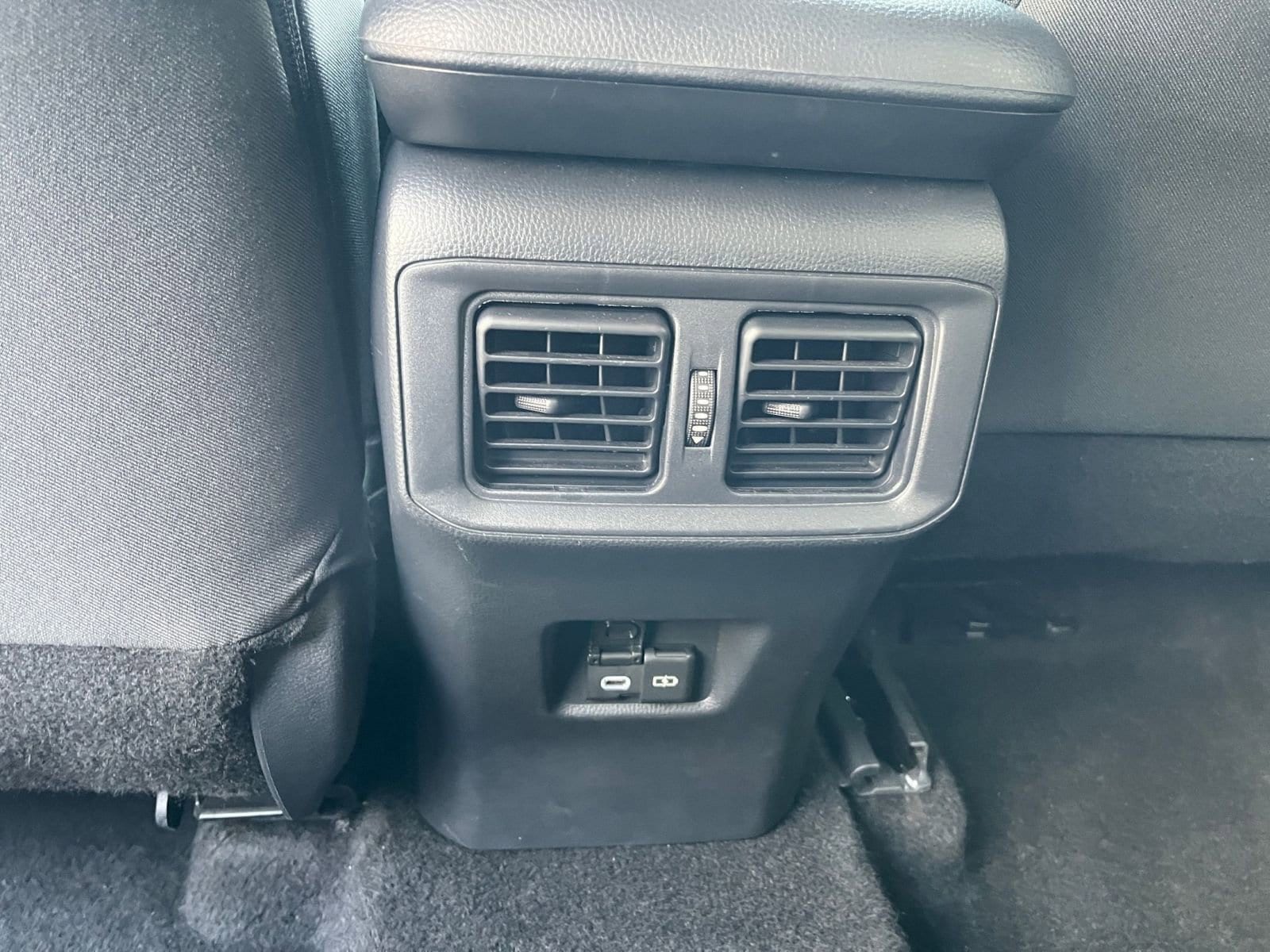 Thumbnail: 2025 Toyota RAV4 - 24