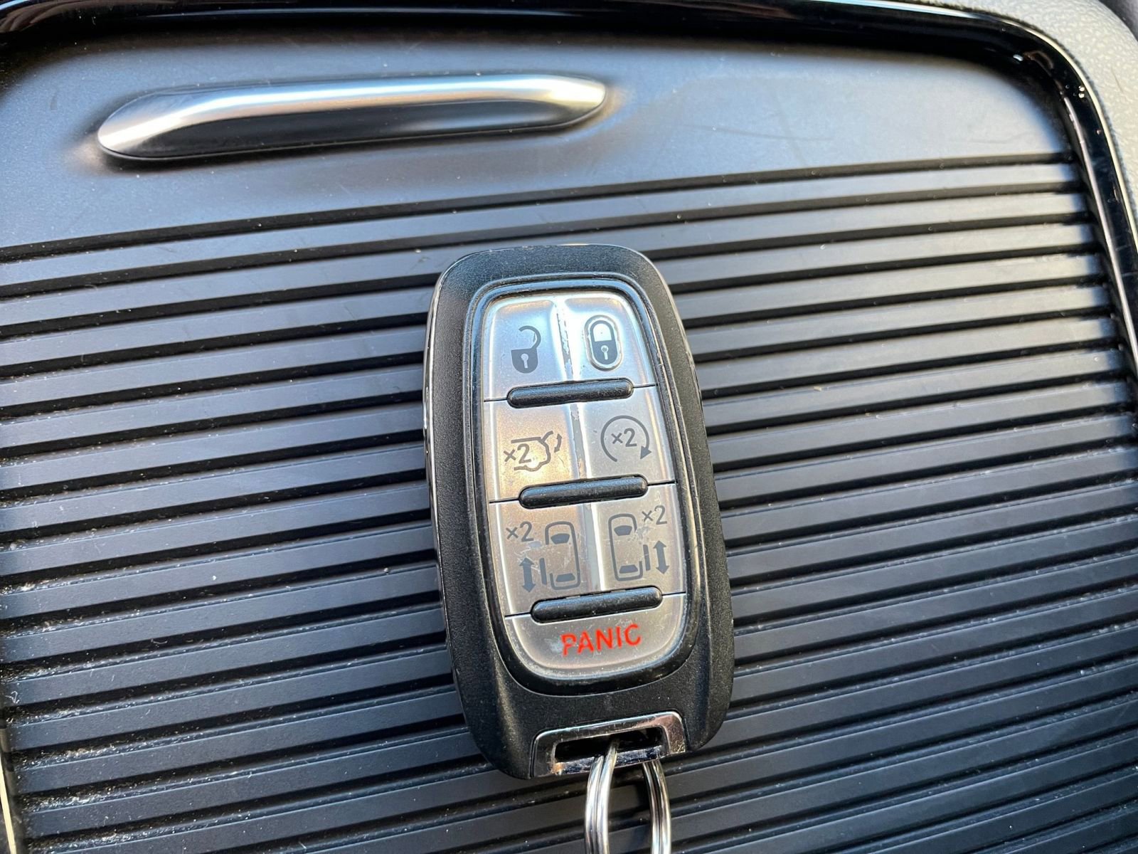 Thumbnail: 2025 Chrysler Pacifica - 22