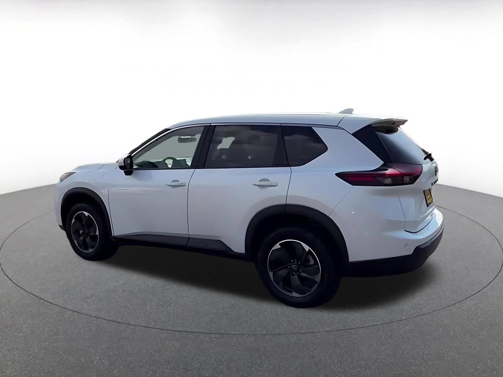 Thumbnail: 2025 Nissan Rogue - 8