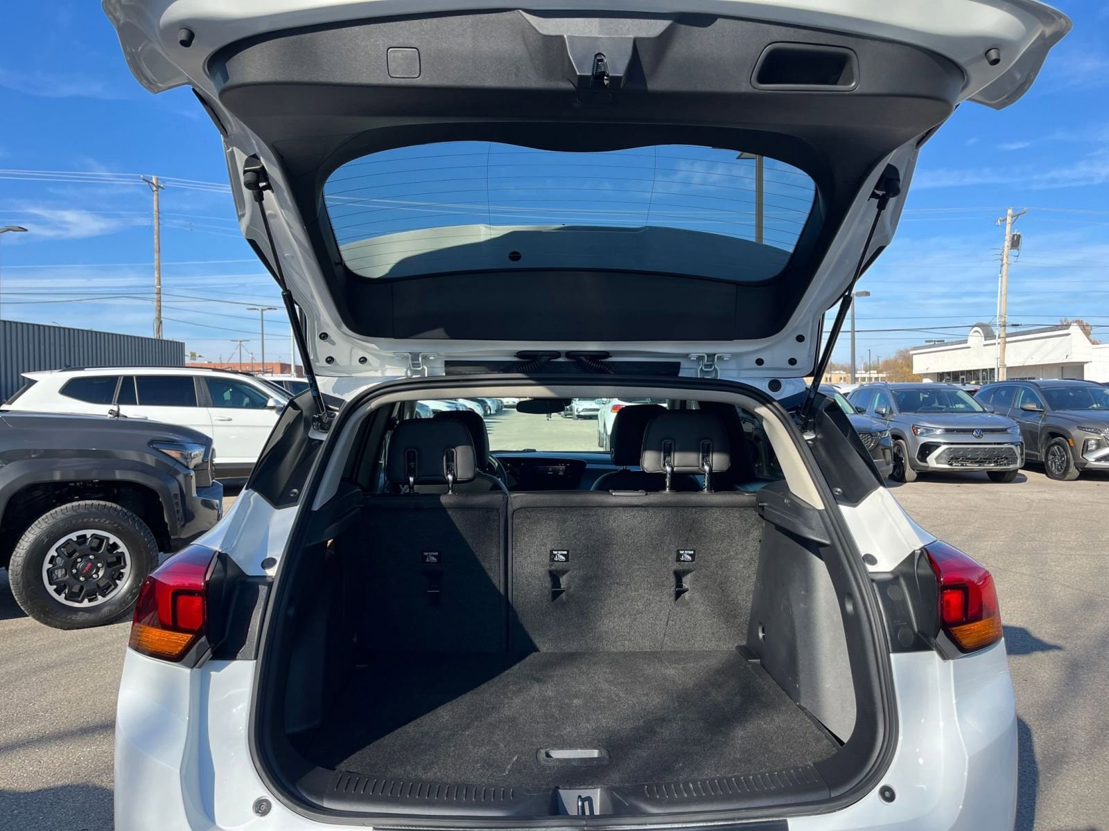 Thumbnail: 2025 Buick Encore GX - 30