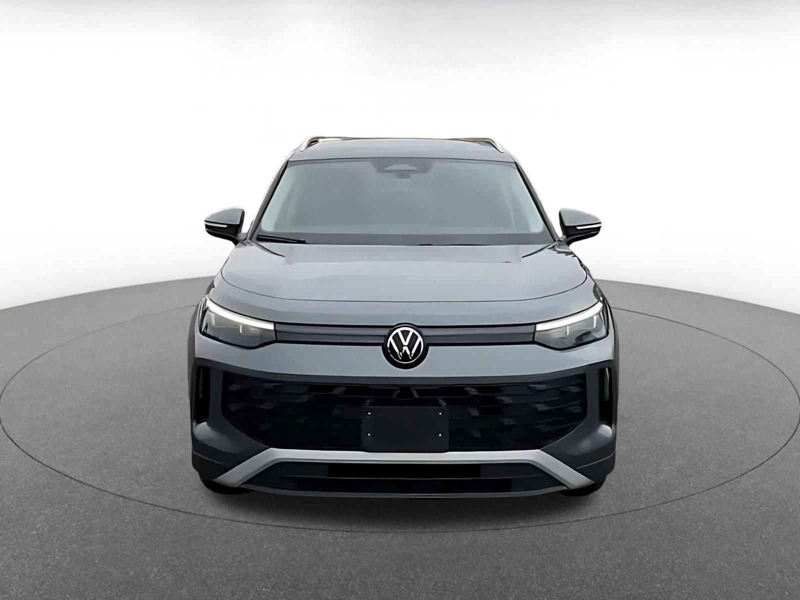 Thumbnail: 2026 Volkswagen Tiguan - 4