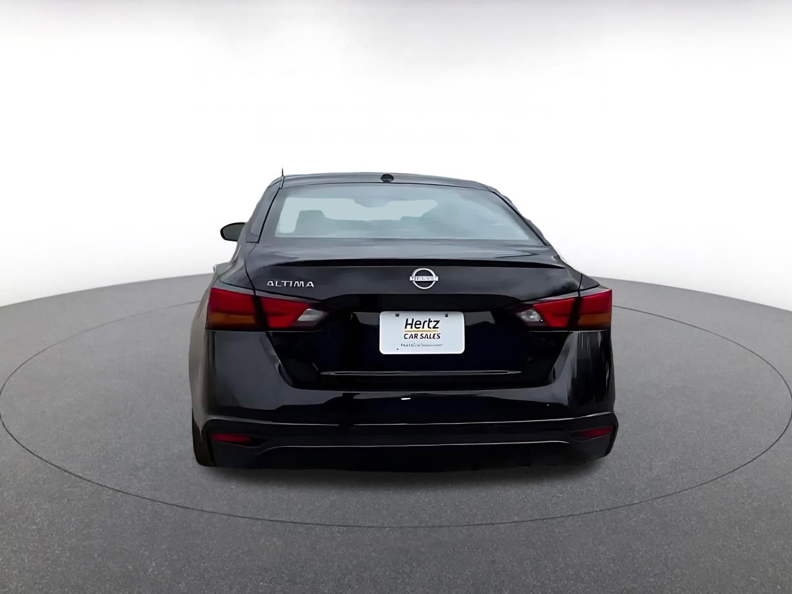 Thumbnail: 2025 Nissan Altima - 12