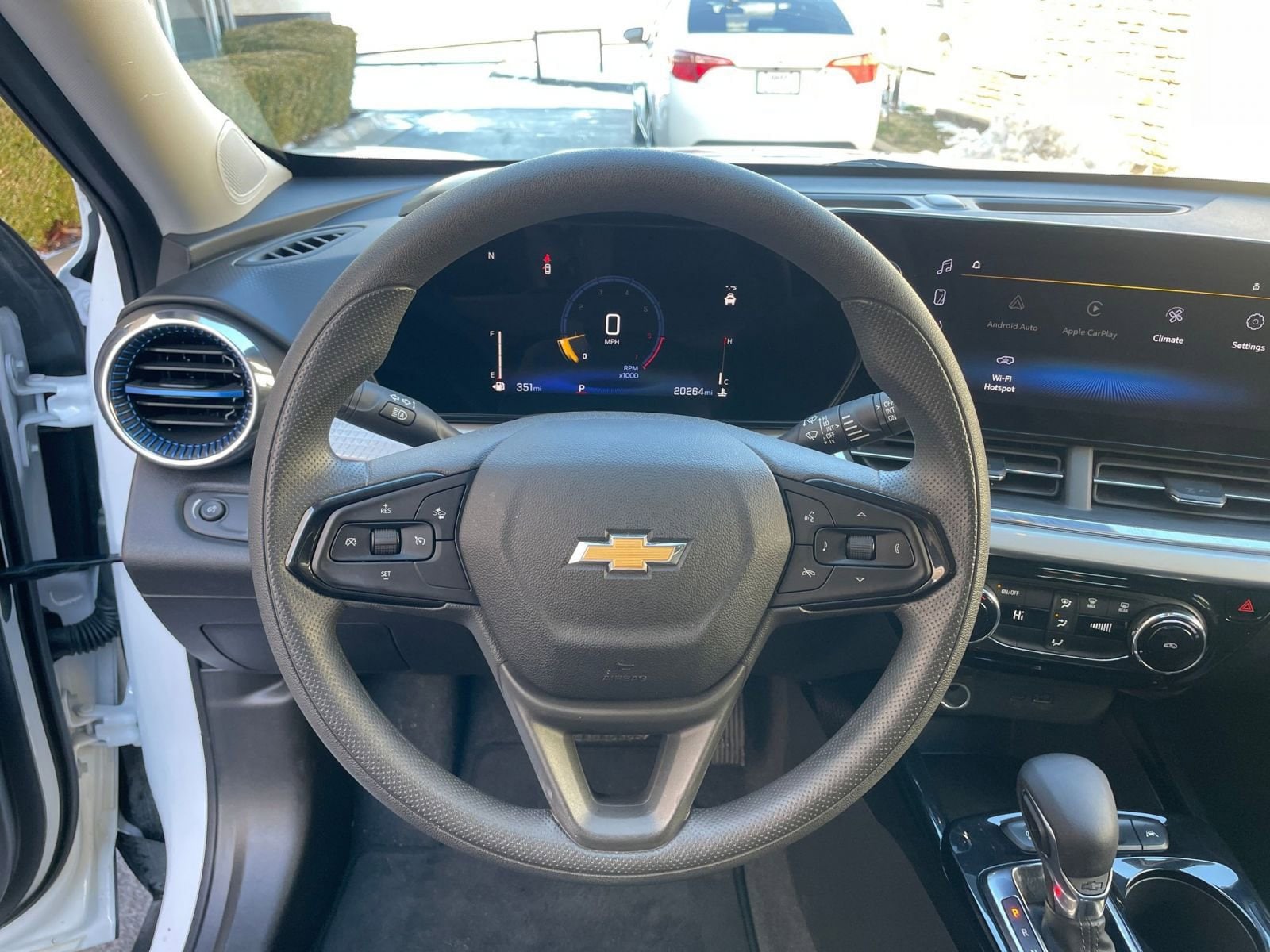 Thumbnail: 2025 Chevrolet Trax - 27