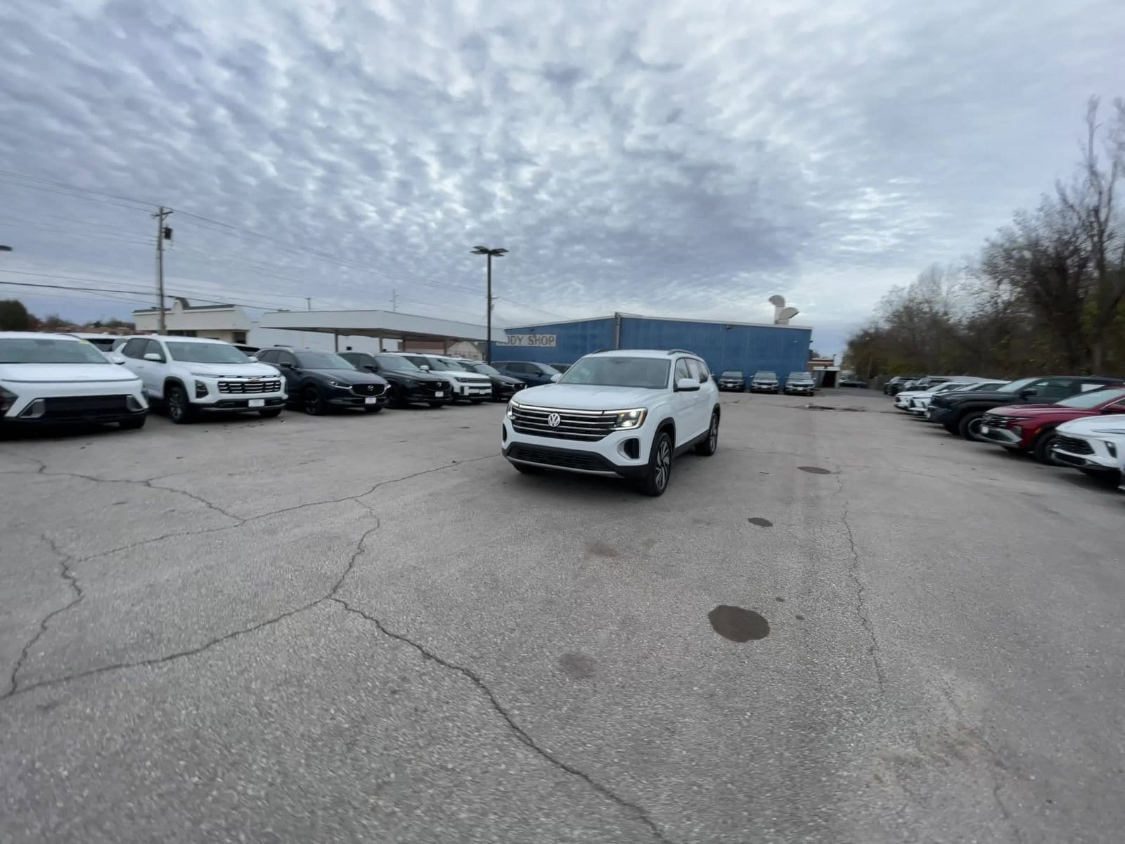 Thumbnail: 2025 Volkswagen Atlas - 16