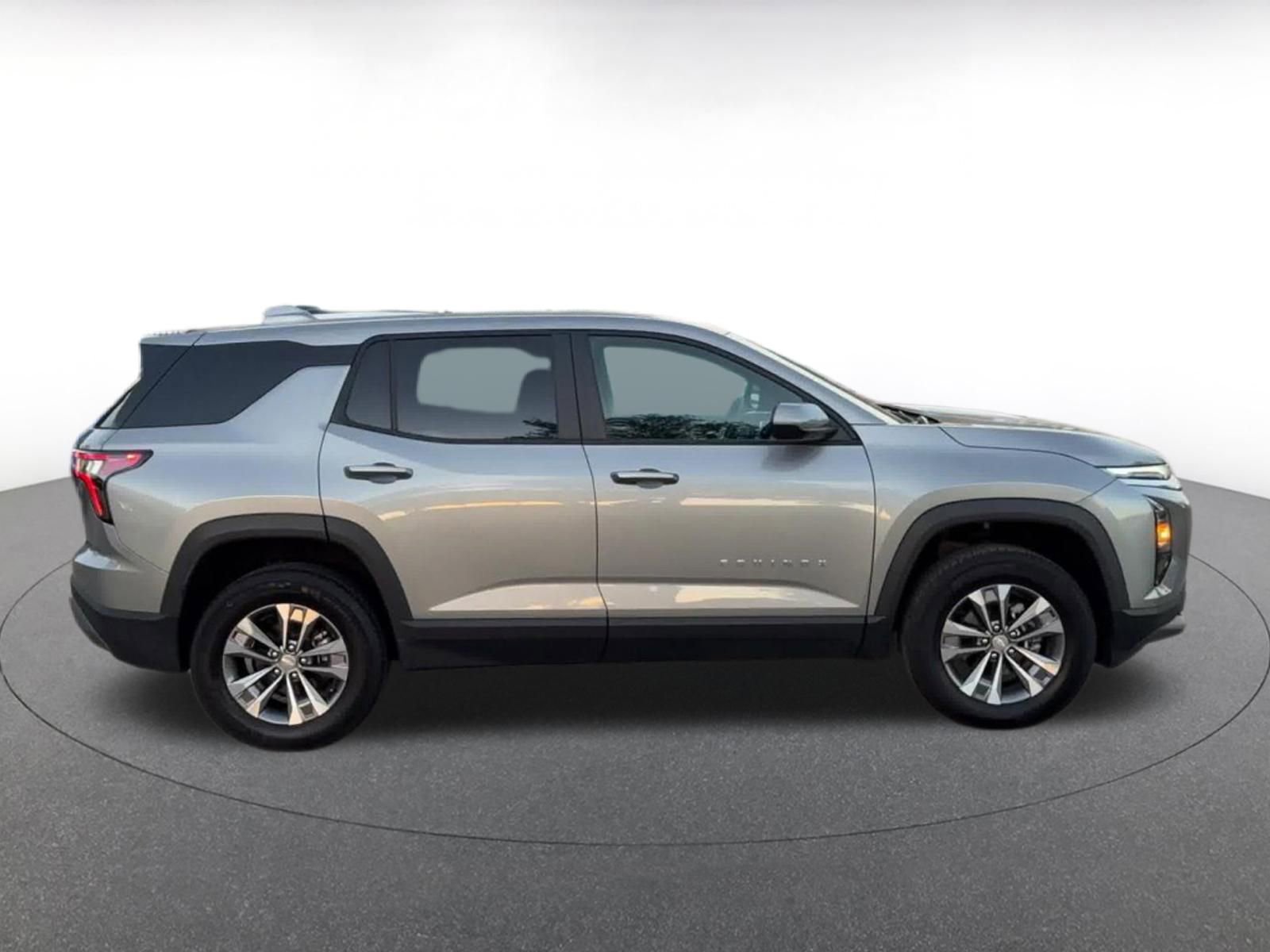 Thumbnail: 2025 Chevrolet Equinox - 16