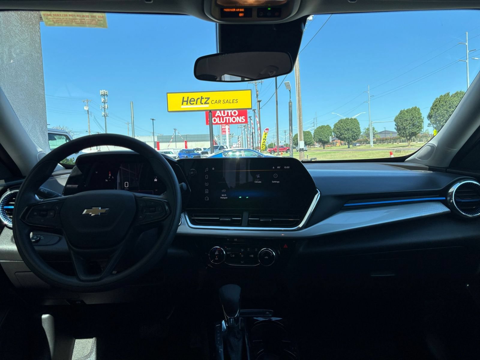 Thumbnail: 2025 Chevrolet Trax - 32