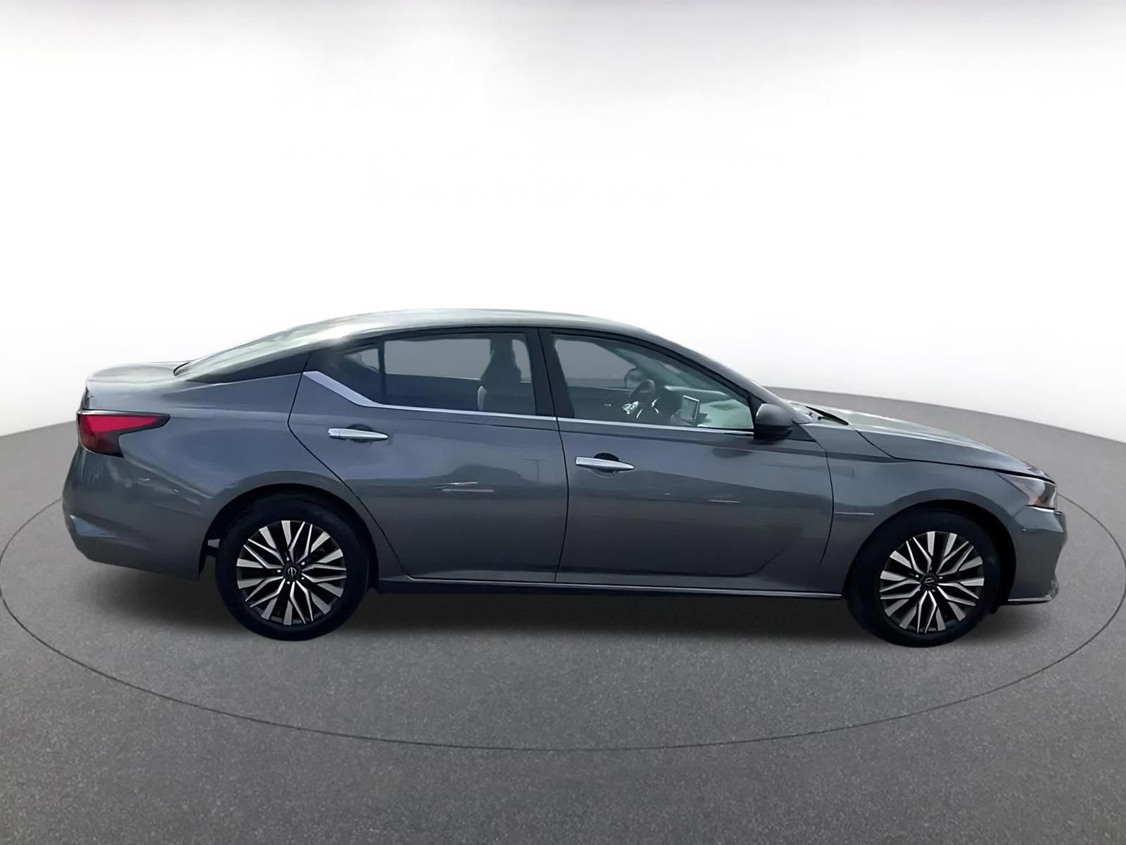 Thumbnail: 2025 Nissan Altima - 16