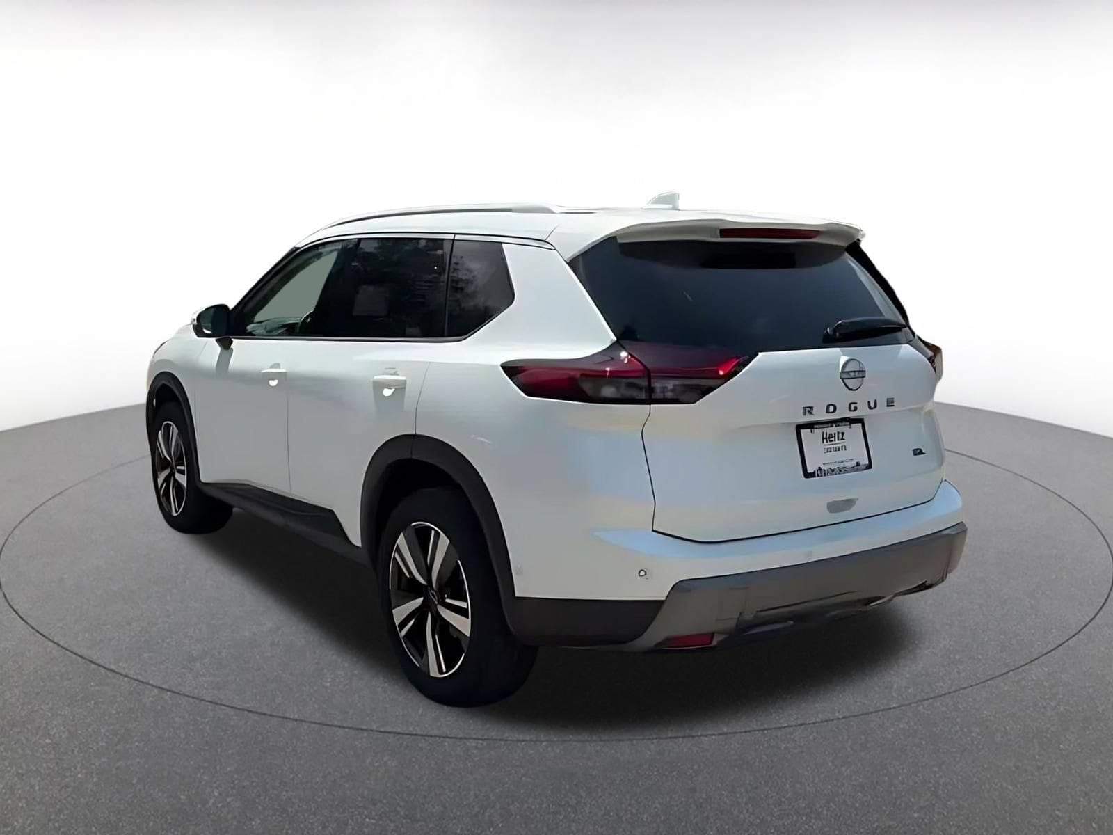 Thumbnail: 2026 Nissan Rogue - 9