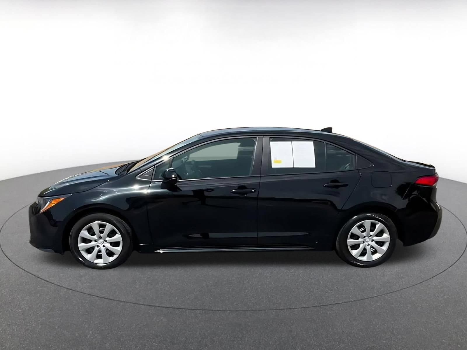 Thumbnail: 2025 Toyota Corolla - 8