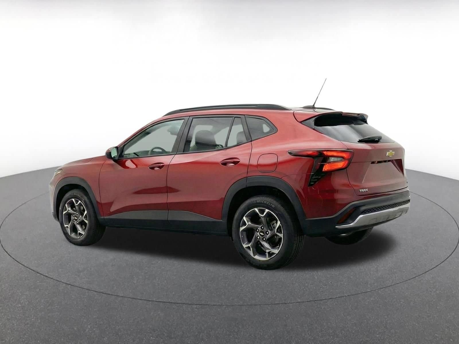 Thumbnail: 2025 Chevrolet Trax - 8