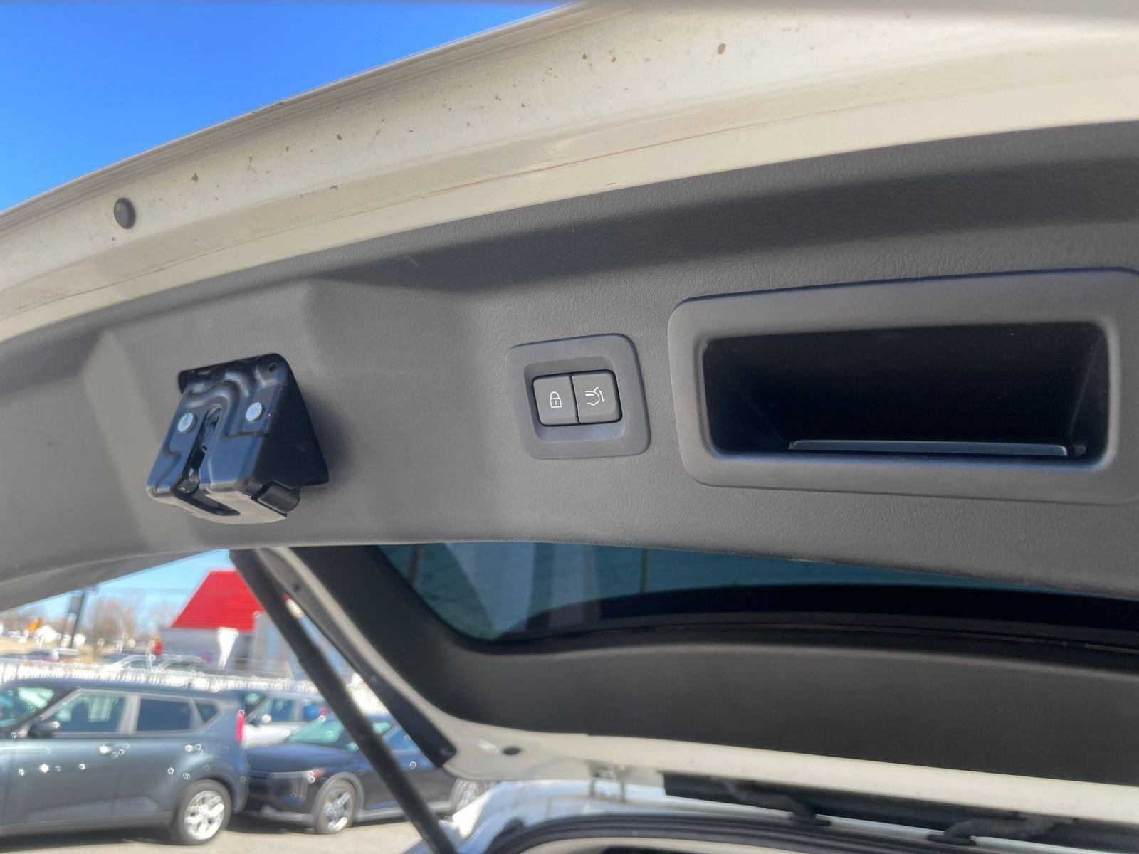 Thumbnail: 2025 Mazda CX-70 - 24