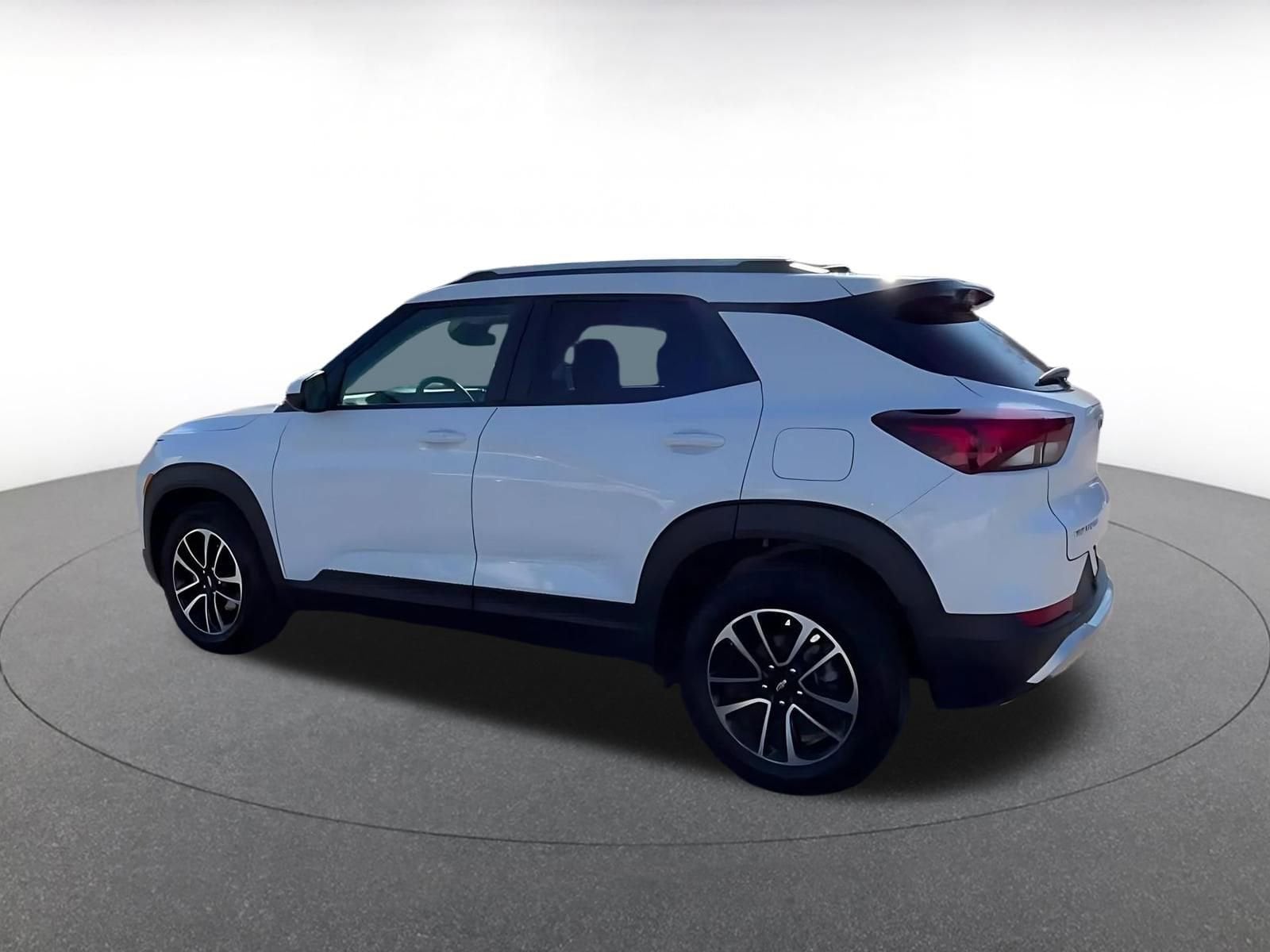 Thumbnail: 2025 Chevrolet TrailBlazer - 10