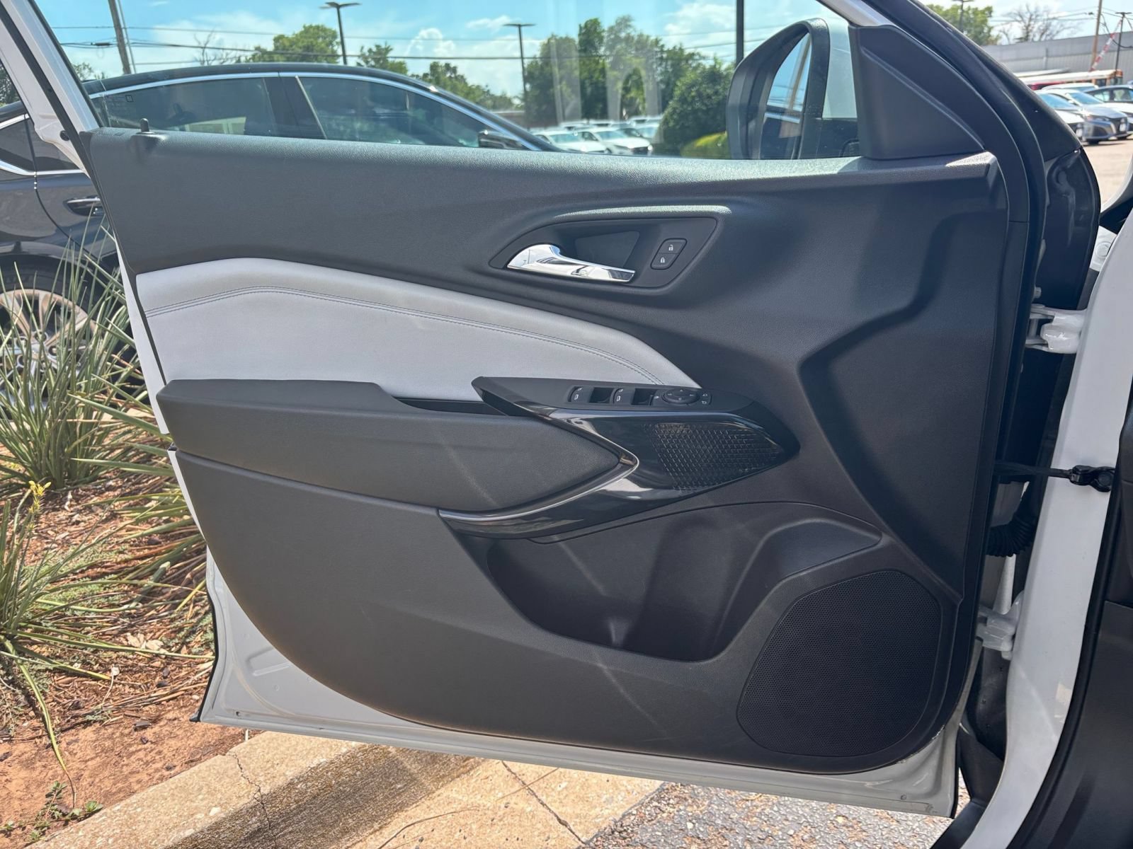 Thumbnail: 2025 Chevrolet Trax - 18