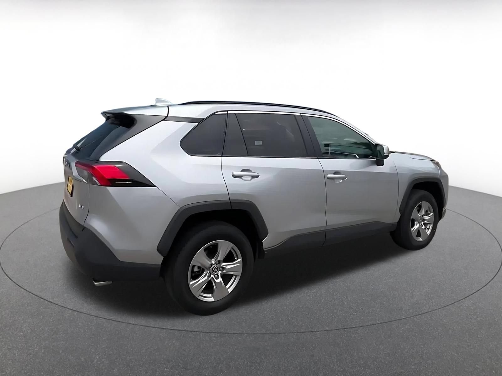 Thumbnail: 2025 Toyota RAV4 - 15