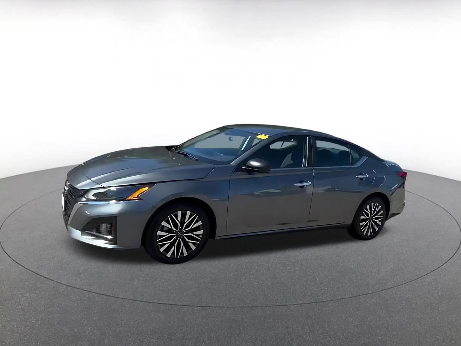 Thumbnail: 2025 Nissan Altima - 8