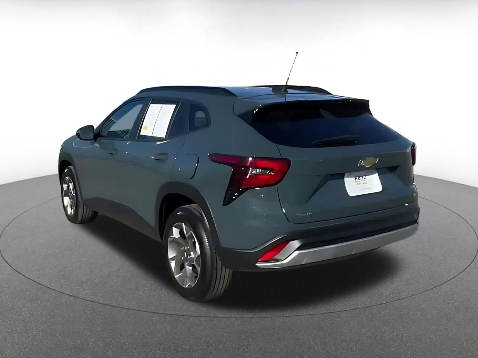 Thumbnail: 2025 Chevrolet Trax - 9