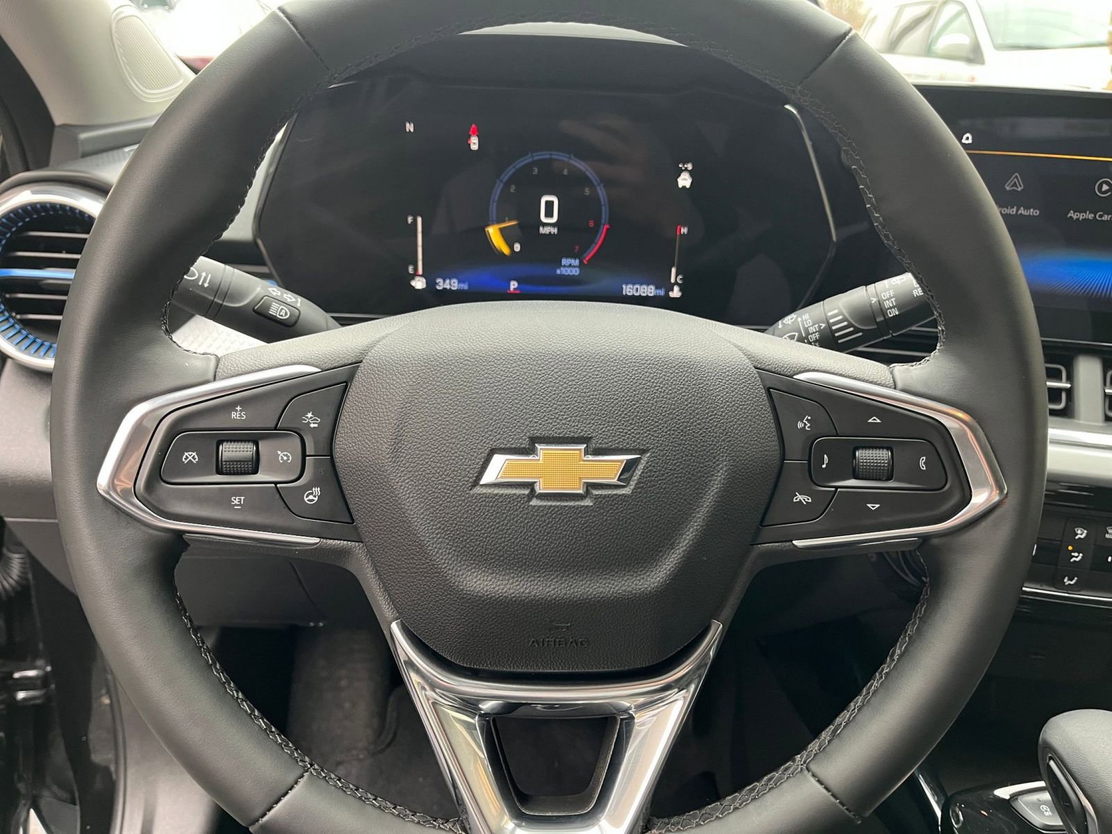 Thumbnail: 2025 Chevrolet Trax - 25