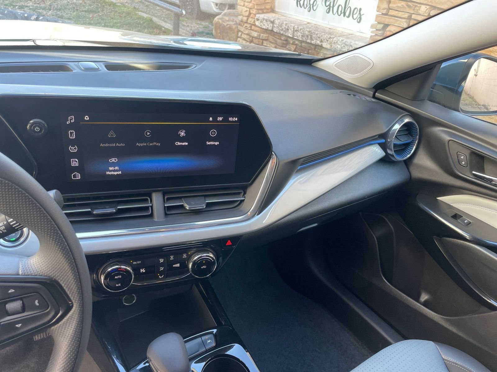 Thumbnail: 2025 Chevrolet Trax - 18