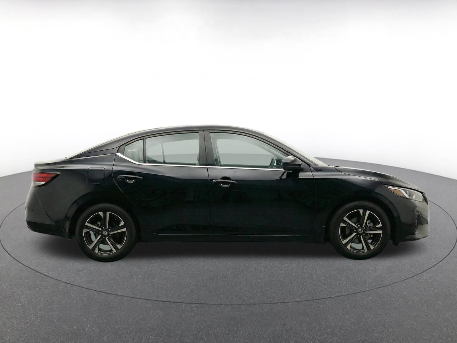 2025 Nissan Sentra SV - Photo 12