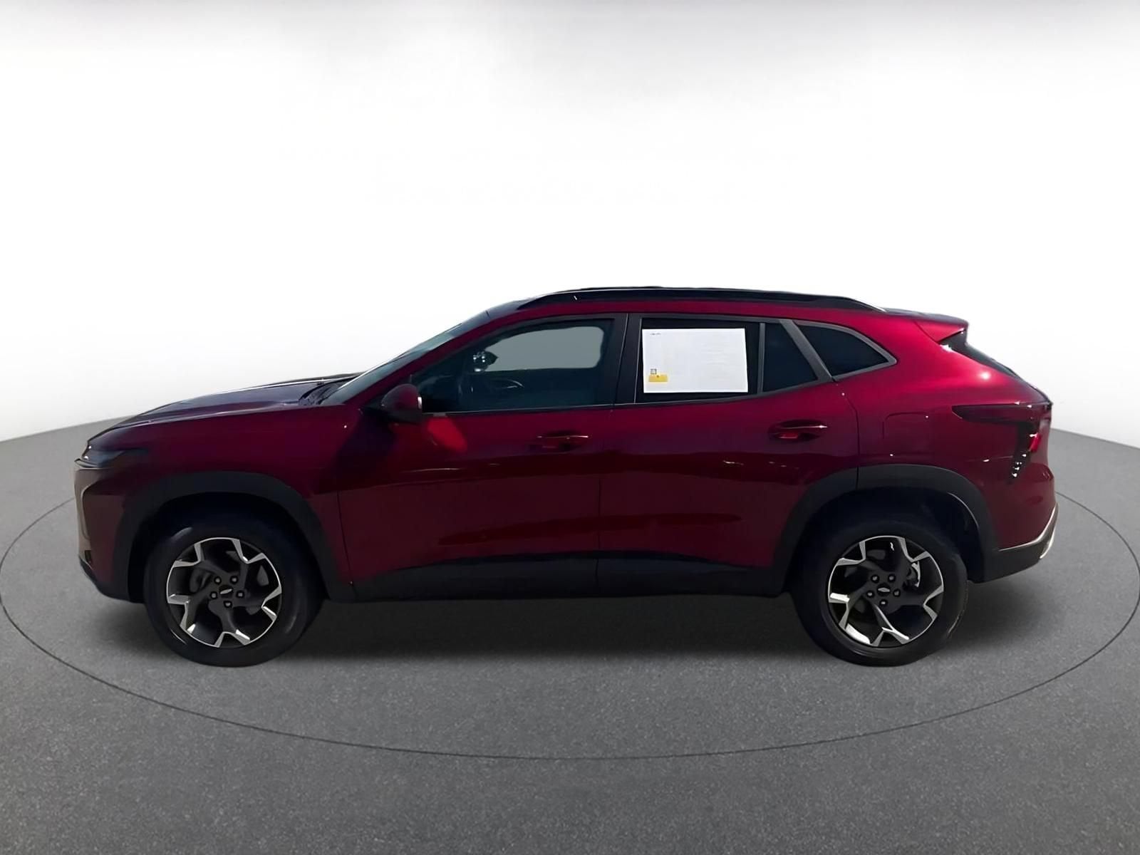 Thumbnail: 2025 Chevrolet Trax - 8