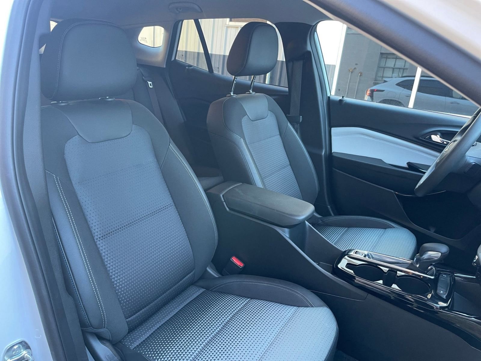 Thumbnail: 2025 Chevrolet Trax - 35