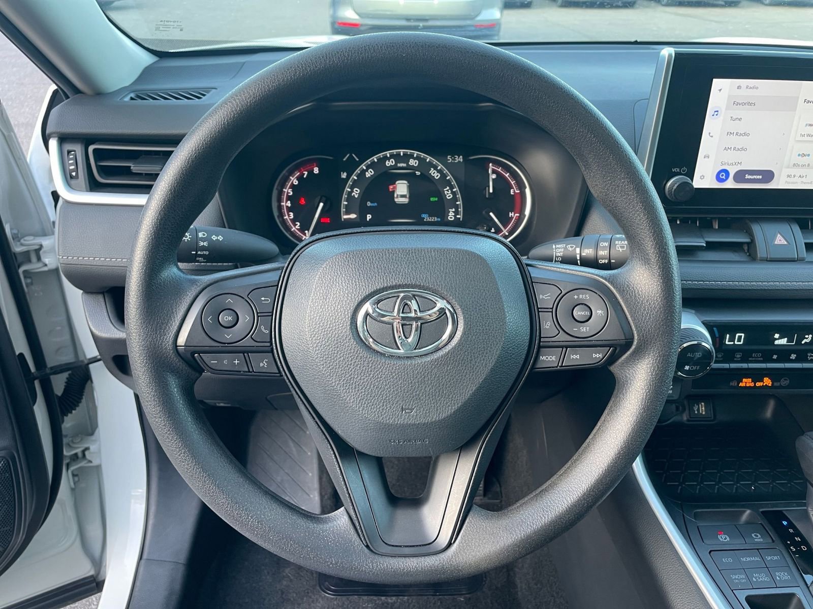 Thumbnail: 2025 Toyota RAV4 - 28