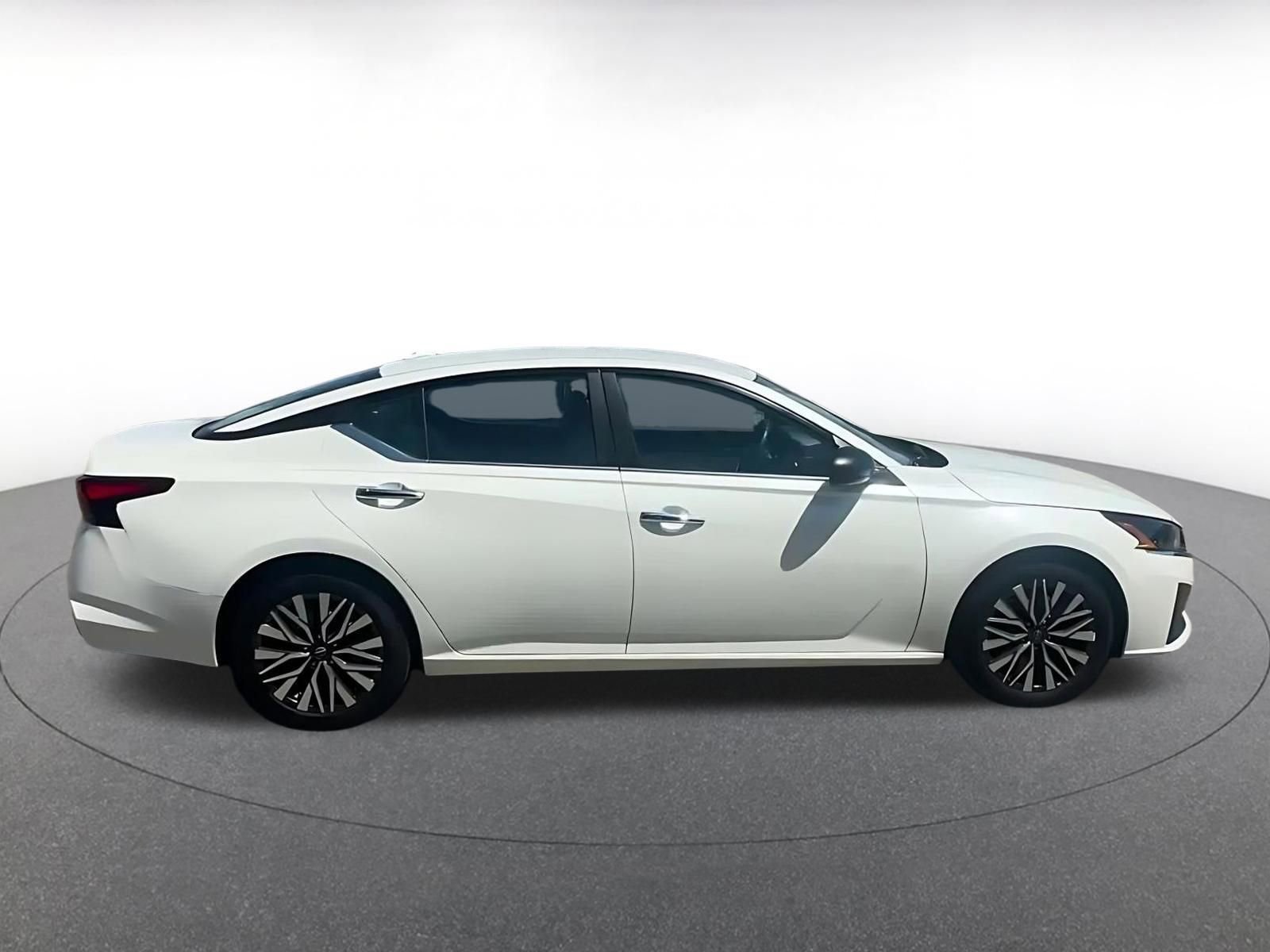 Thumbnail: 2025 Nissan Altima - 16