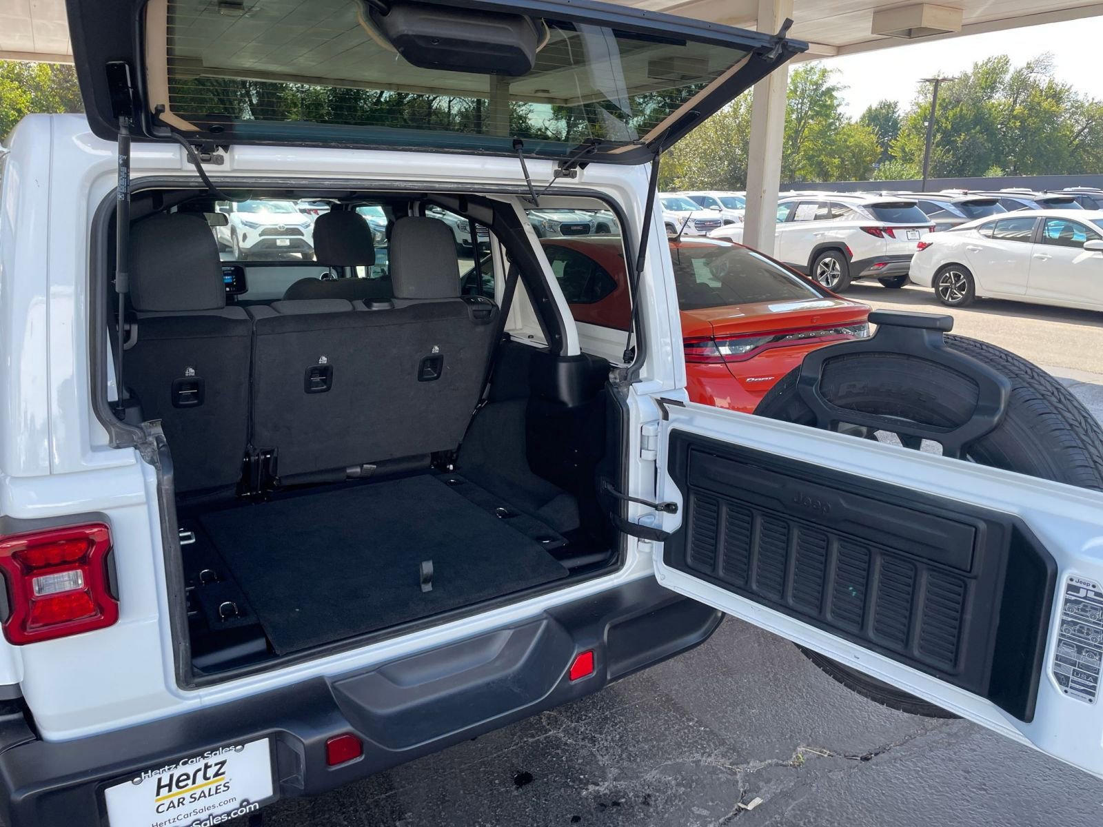 Thumbnail: 2025 Jeep Wrangler - 30