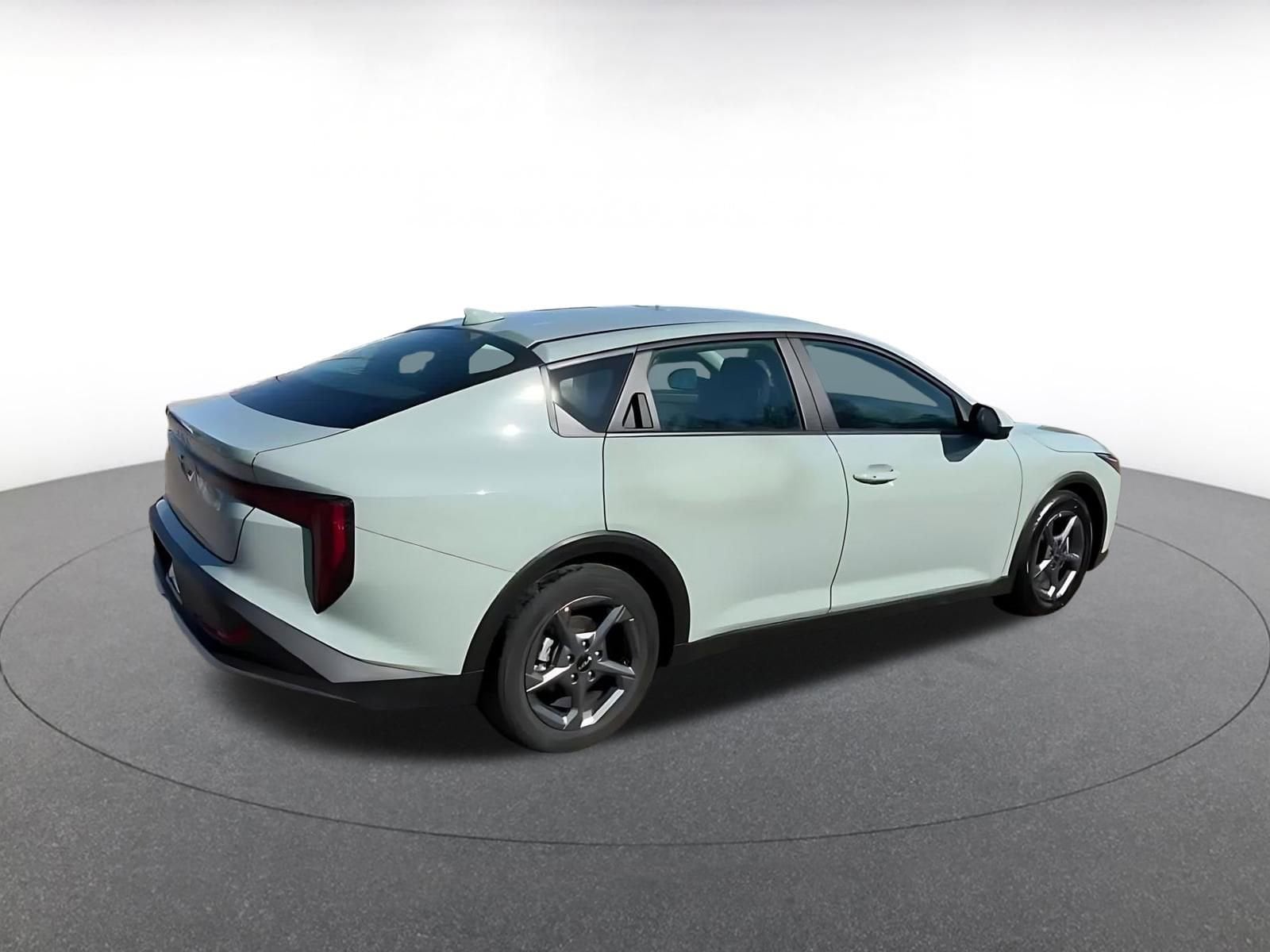 Thumbnail: 2025 Kia K4 - 15