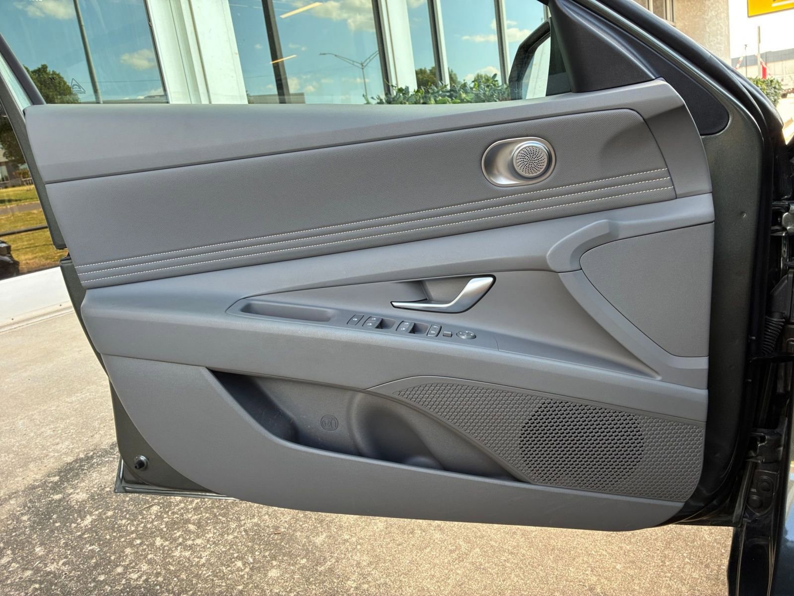 Thumbnail: 2025 Hyundai Elantra - 18