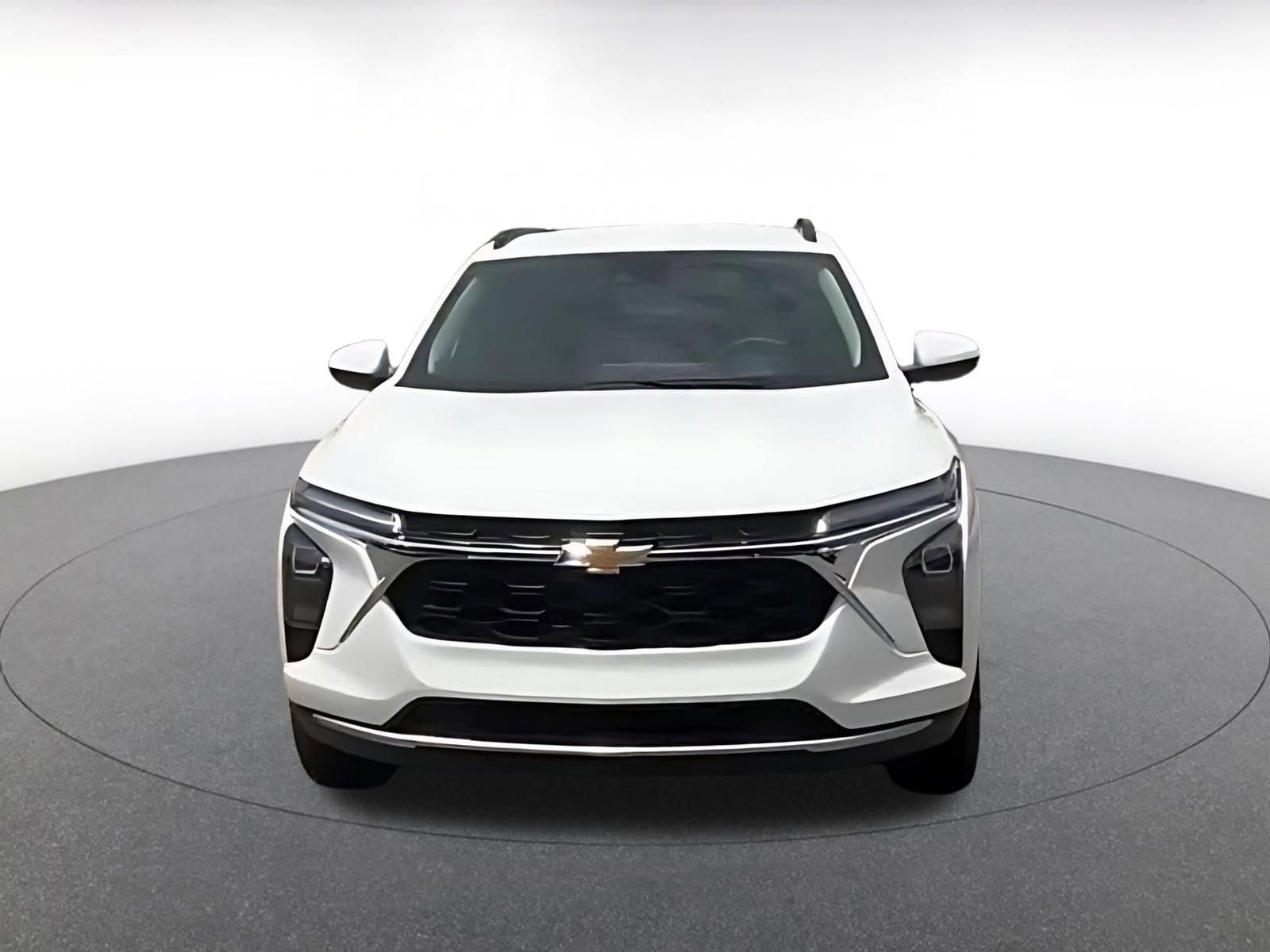Thumbnail: 2025 Chevrolet Trax - 3