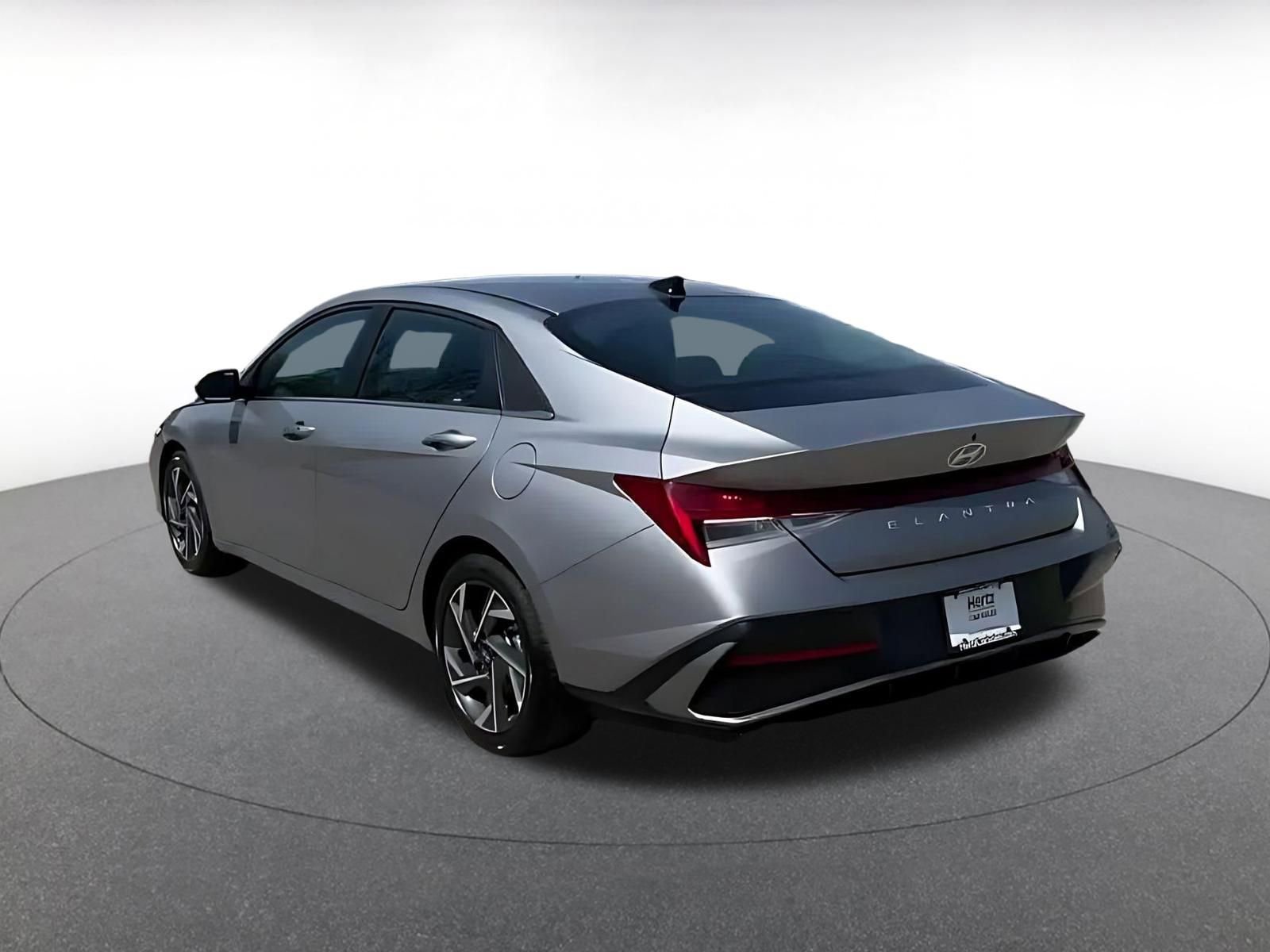 Thumbnail: 2025 Hyundai Elantra - 11