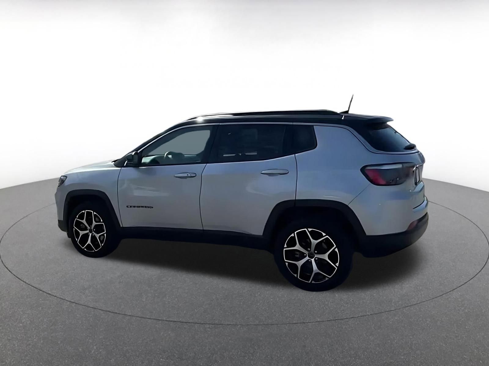 Thumbnail: 2025 Jeep Compass - 10