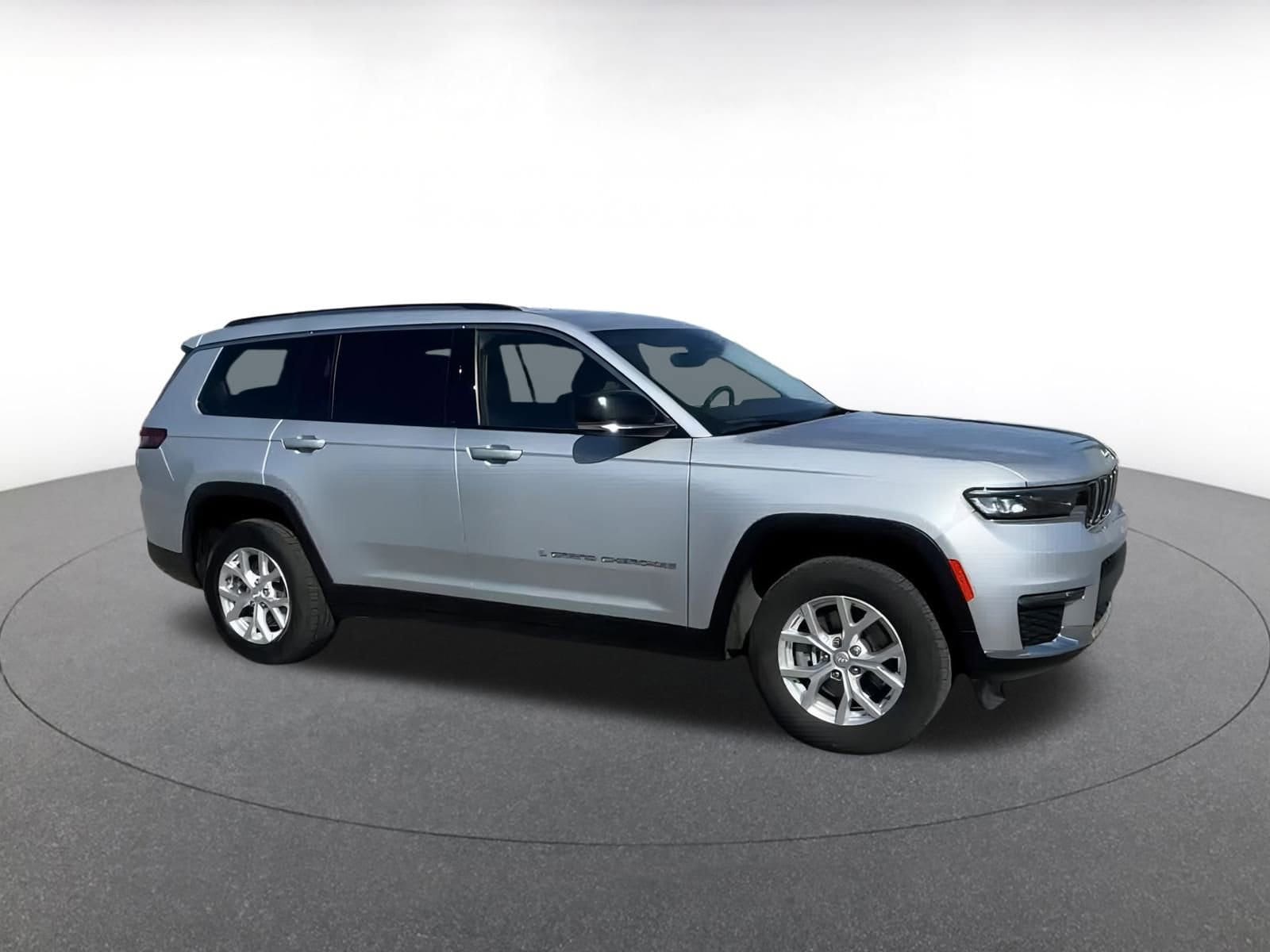 Thumbnail: 2023 Jeep Grand Cherokee - 2