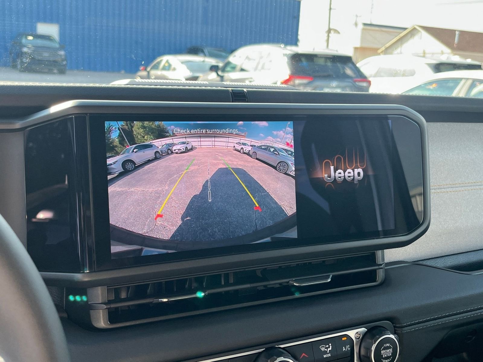 Thumbnail: 2025 Jeep Wrangler - 17