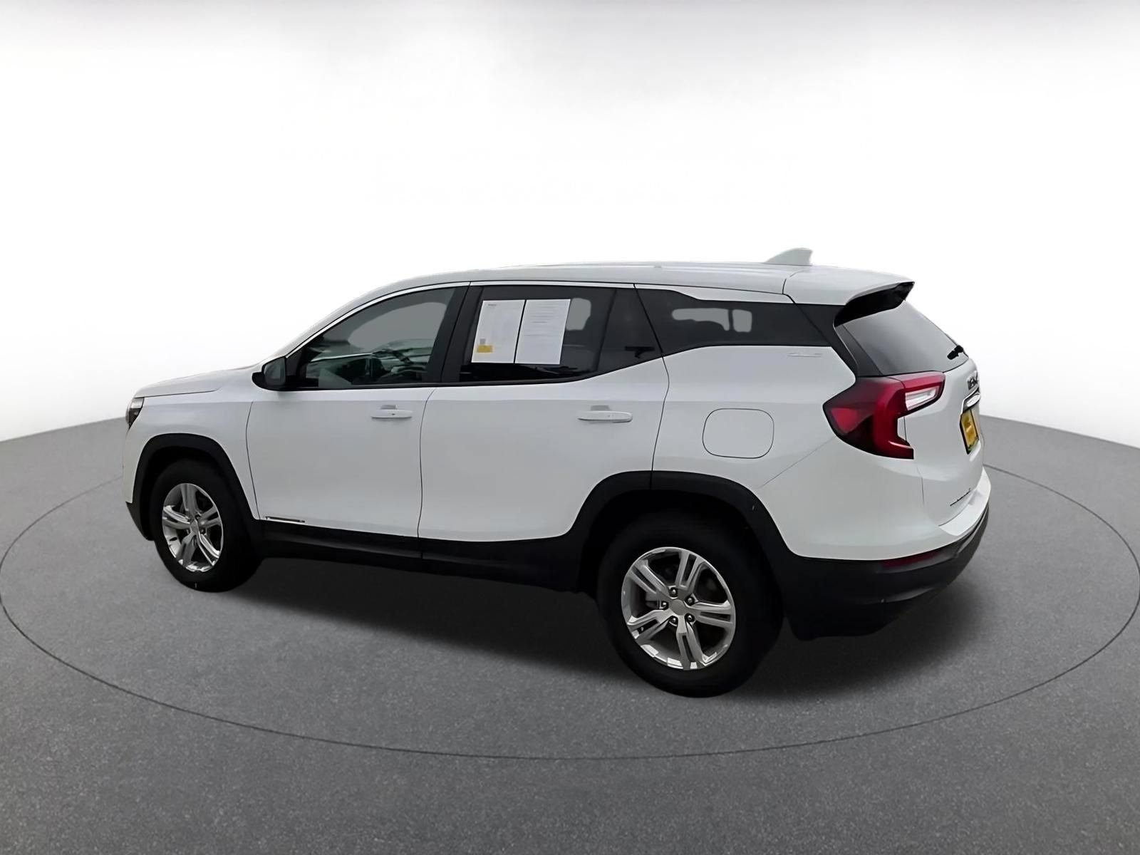 Thumbnail: 2024 GMC Terrain - 8