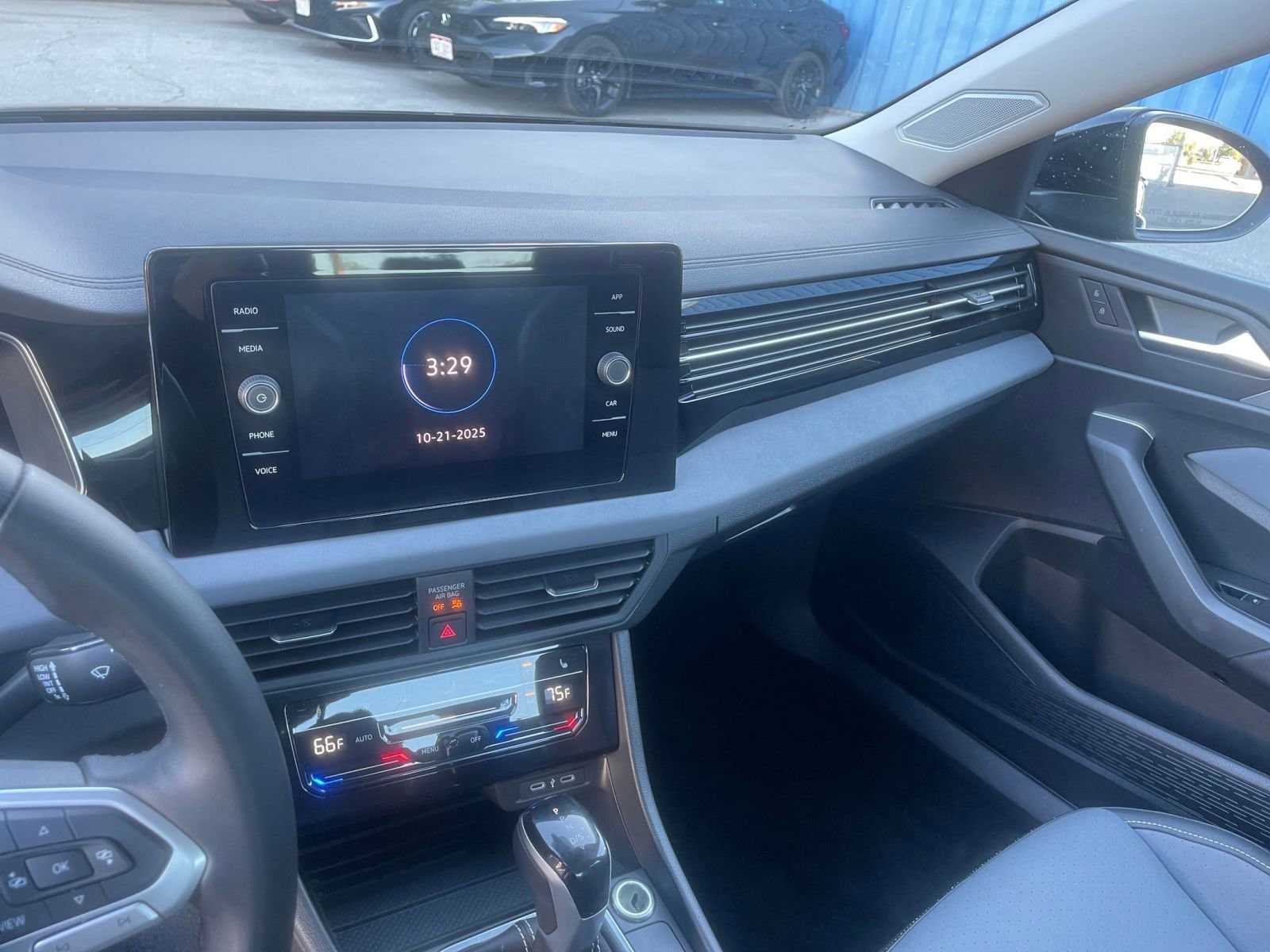 Thumbnail: 2025 Volkswagen Jetta - 18