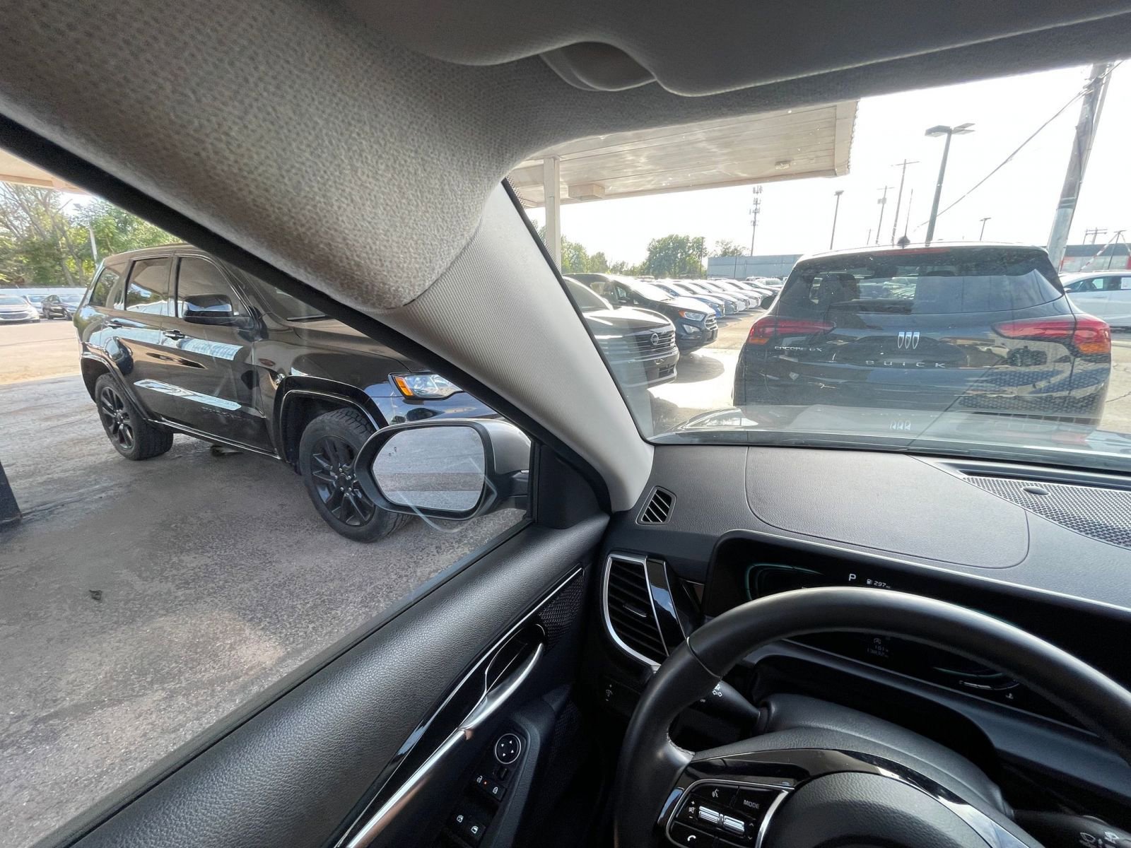 Thumbnail: 2025 Kia Seltos - 33